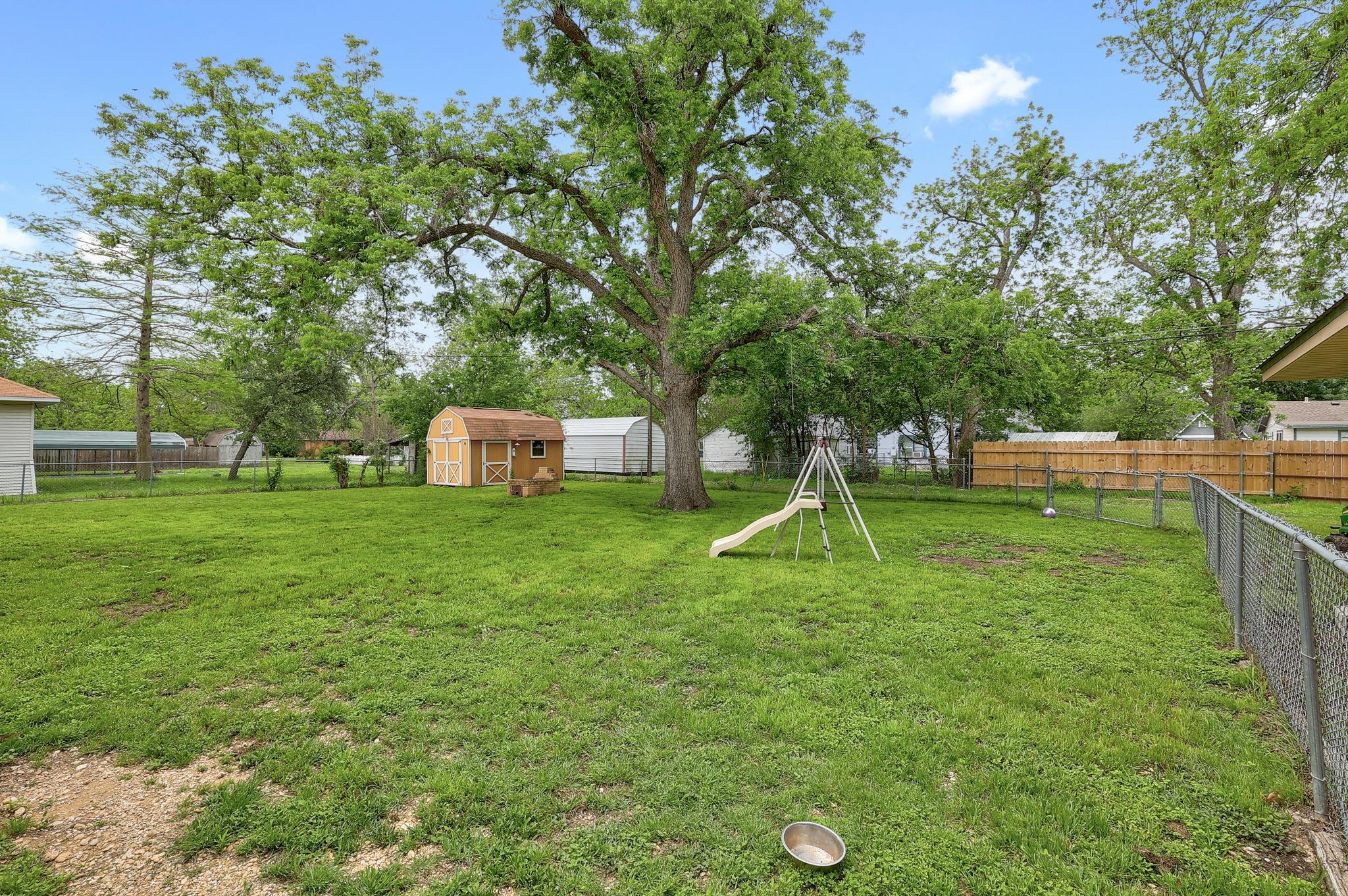 302 Vernon St, Thrall, TX 76578