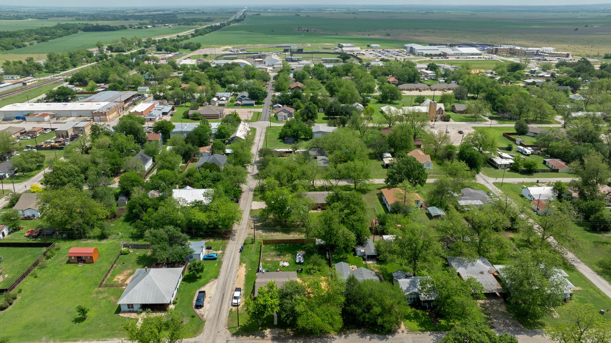302 Vernon St, Thrall, TX 76578