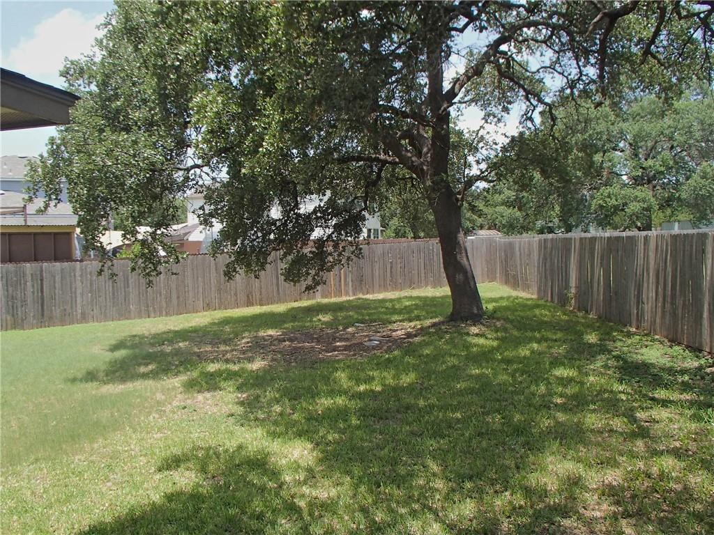 224 Wildwood Dr, Georgetown, TX 78633