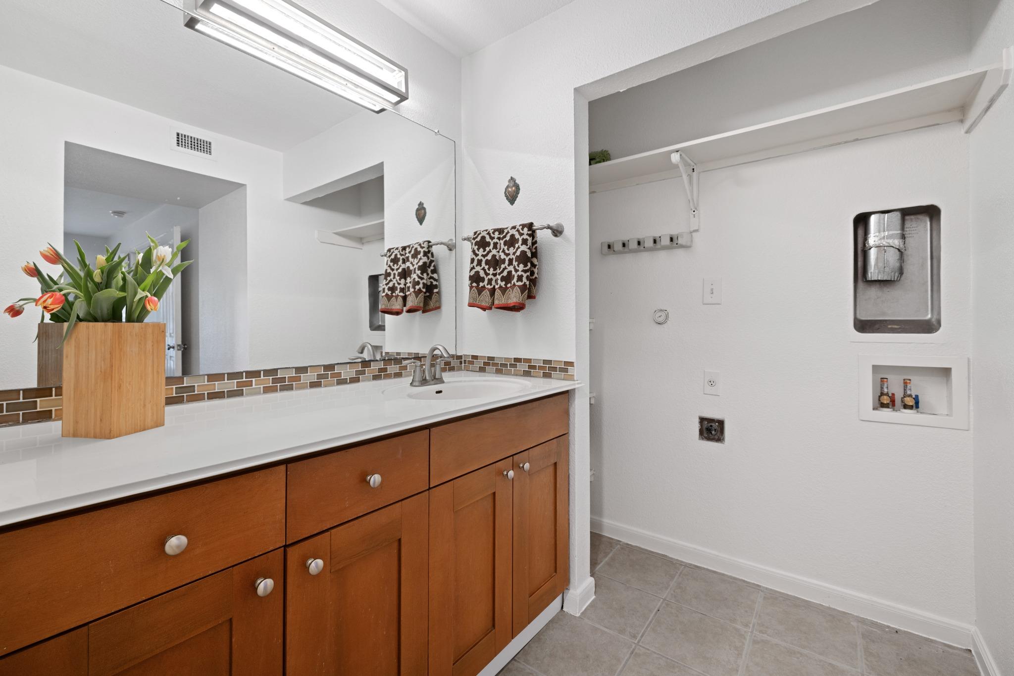 7685 Northcross Dr # 506, Austin, TX 78757