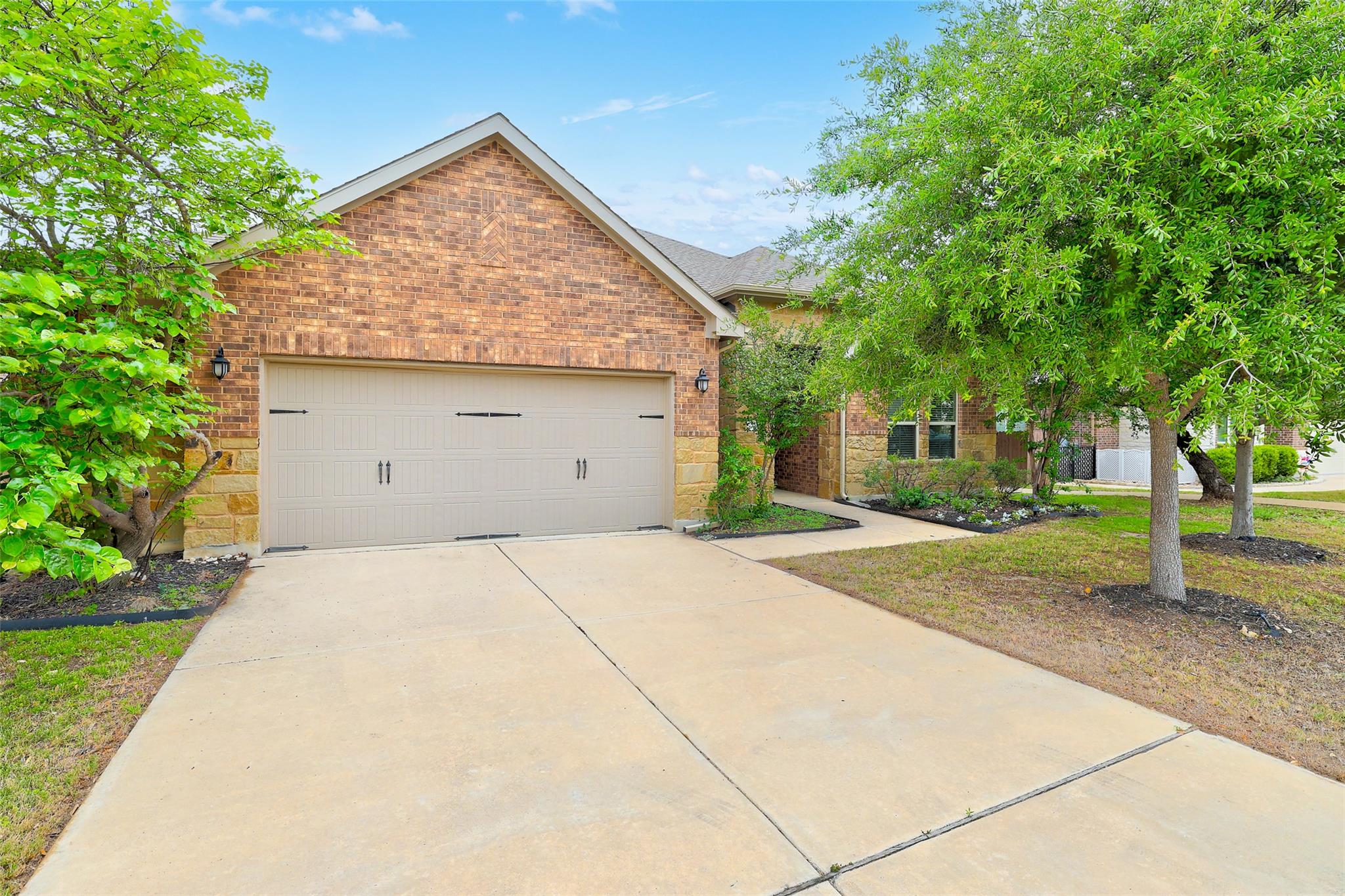 557 Scenic Bluff Dr, Georgetown, TX 78628