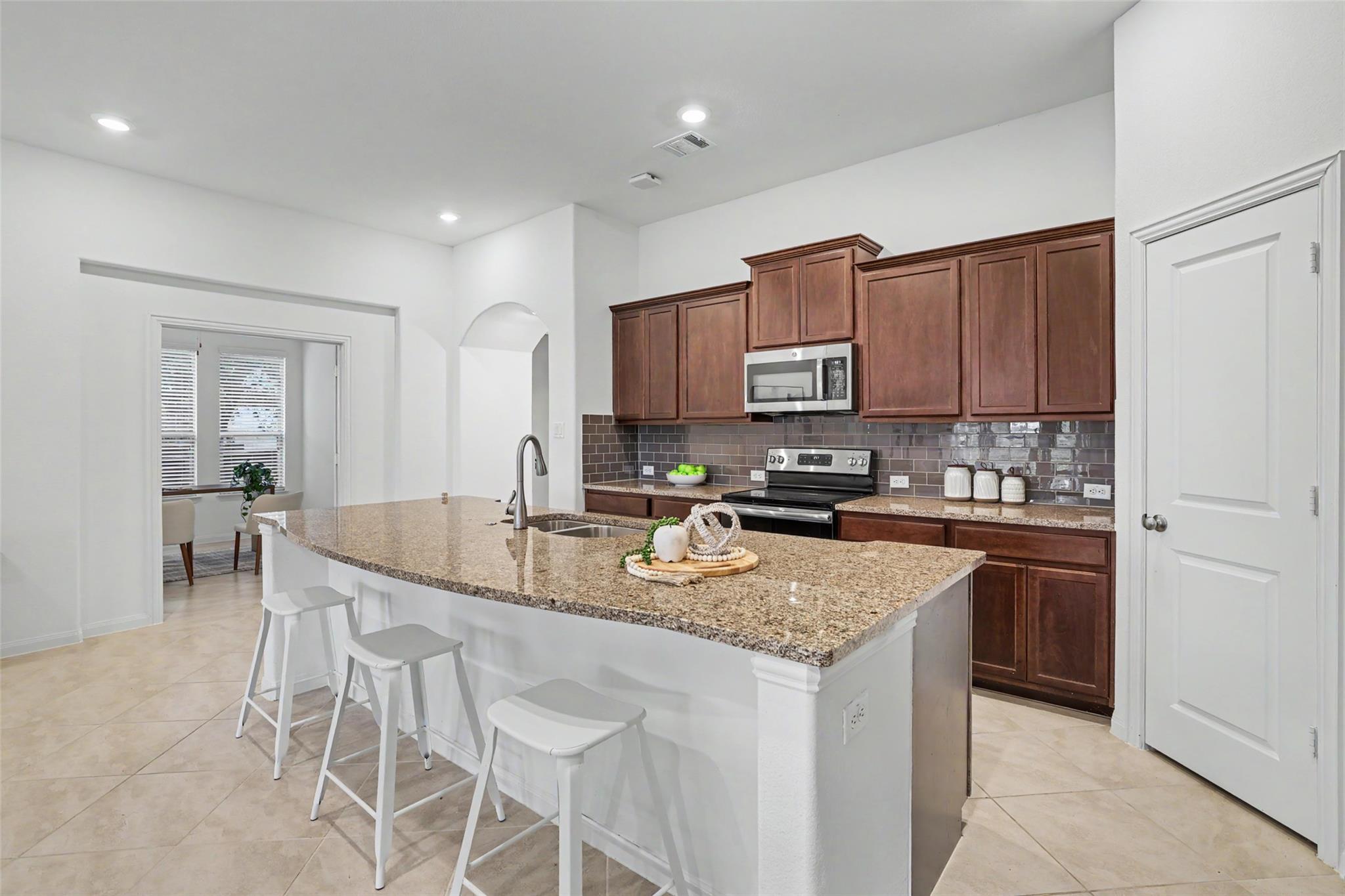 557 Scenic Bluff Dr, Georgetown, TX 78628