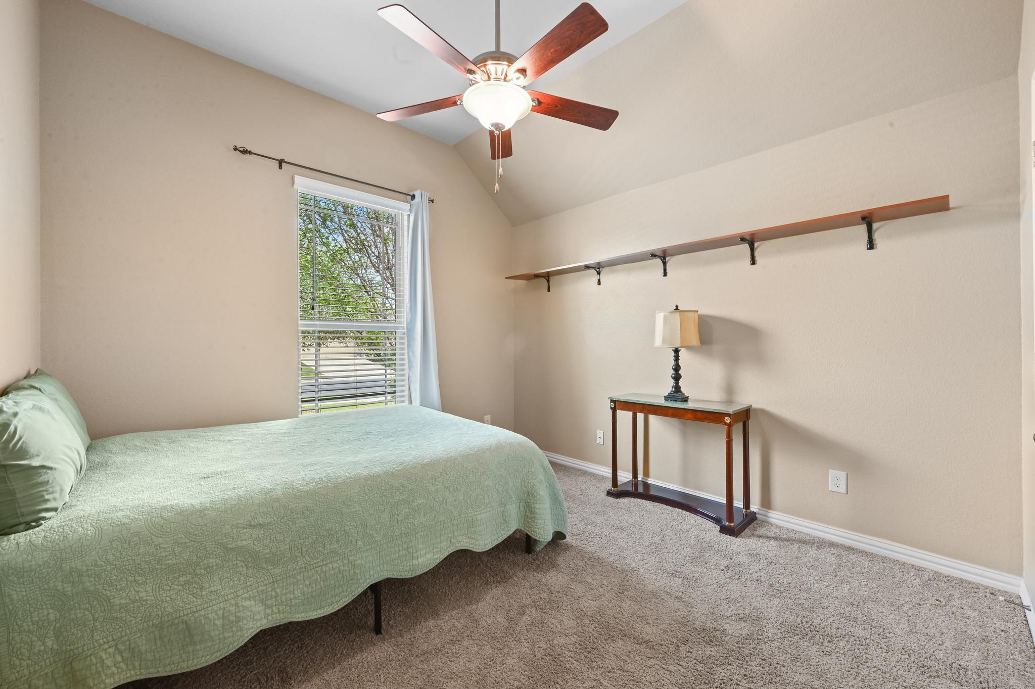 703 N Emory Cv, Hutto, TX 78634