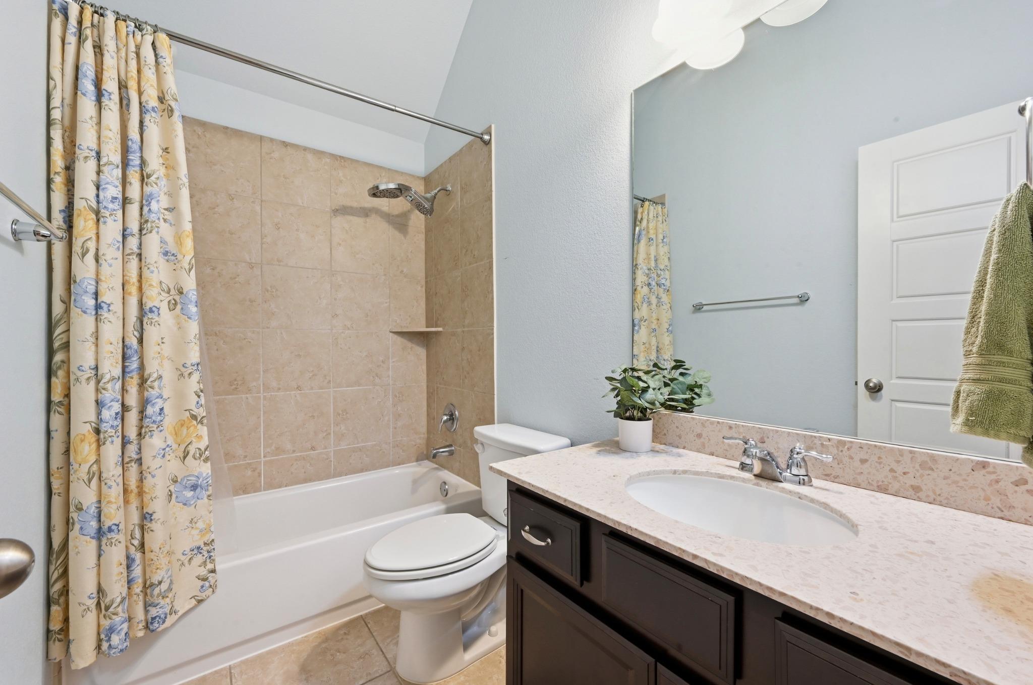 703 N Emory Cv, Hutto, TX 78634