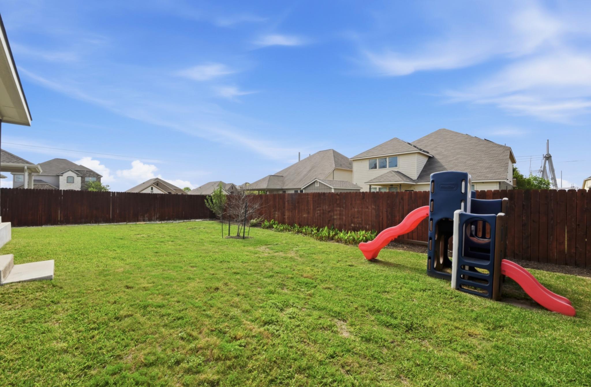 703 N Emory Cv, Hutto, TX 78634