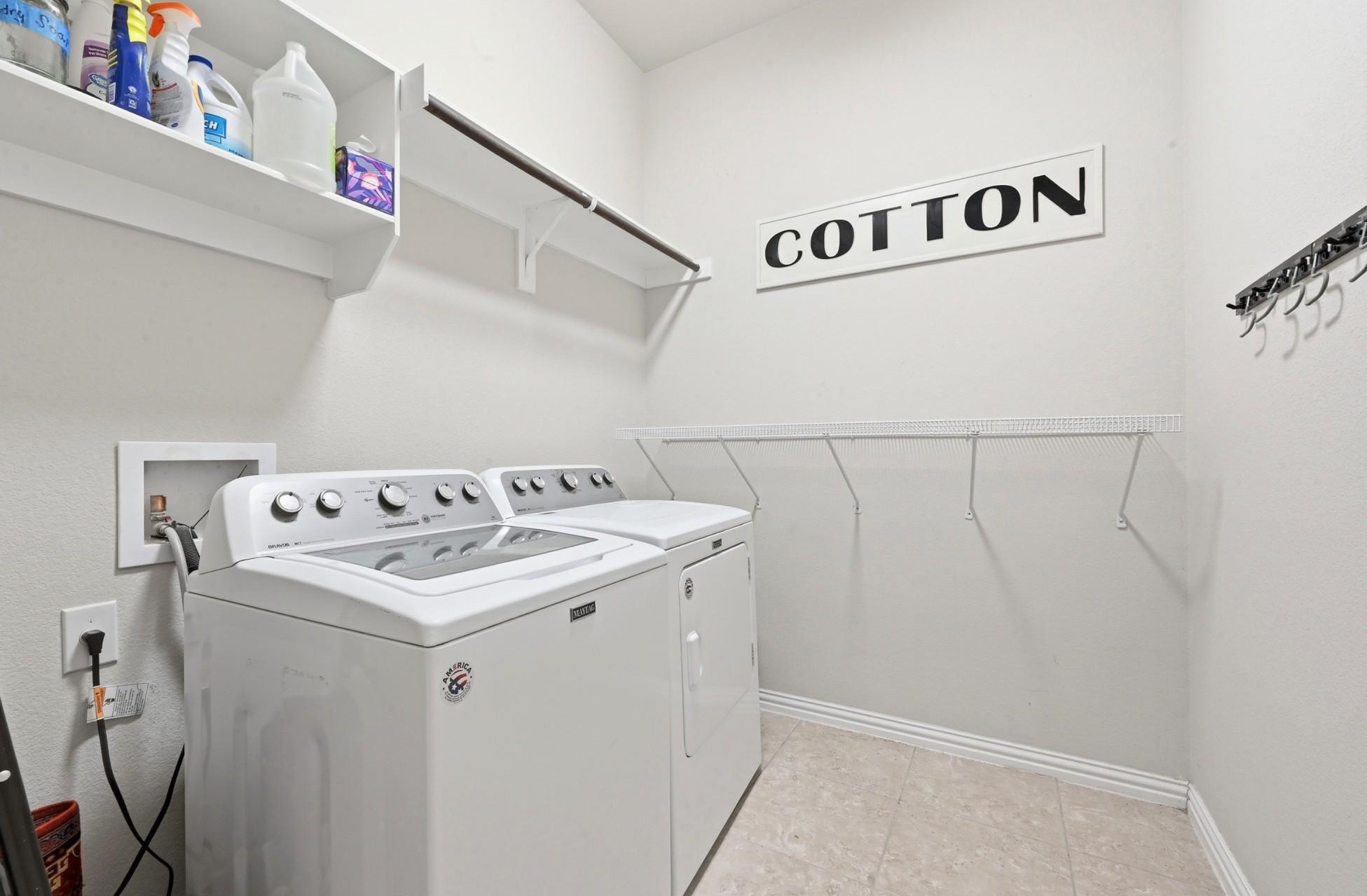 703 N Emory Cv, Hutto, TX 78634