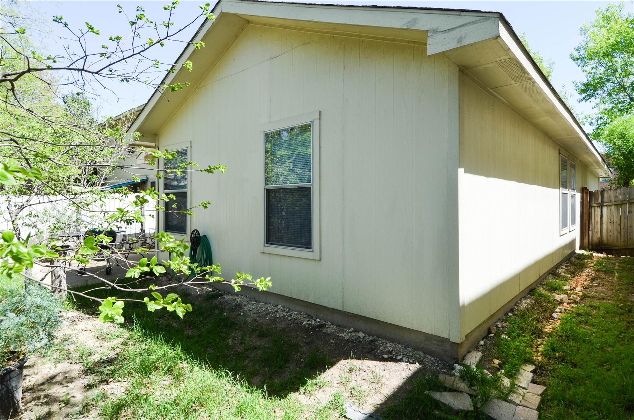 8604 Dittmar Oaks Dr, Austin, TX 78748