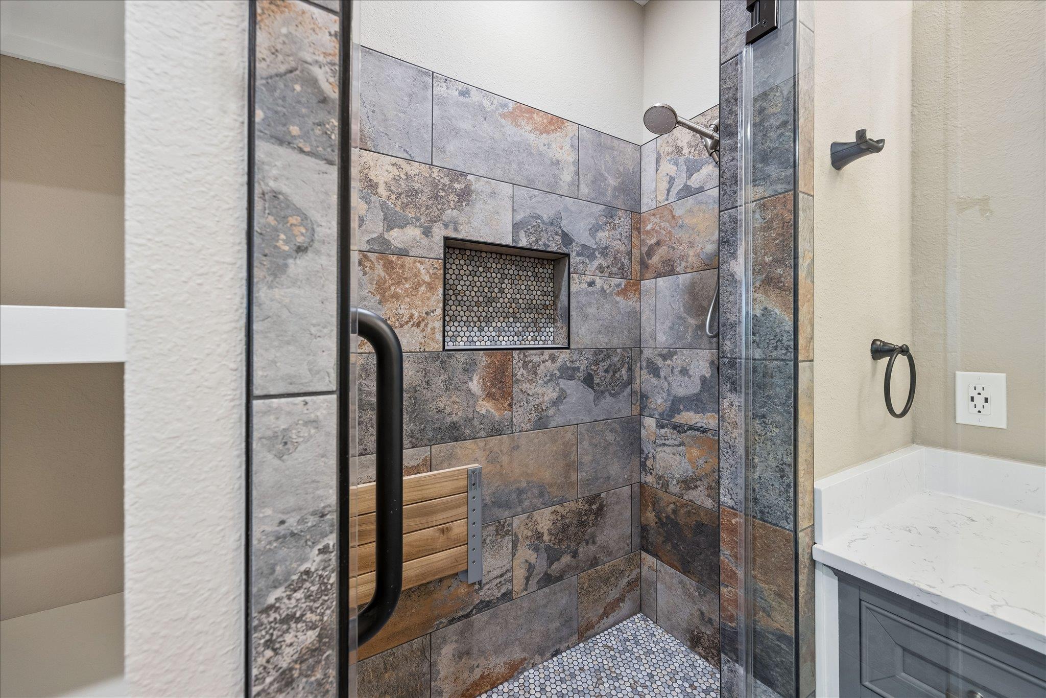 6705 Covered Bridge Dr # 24, Austin, TX 78736