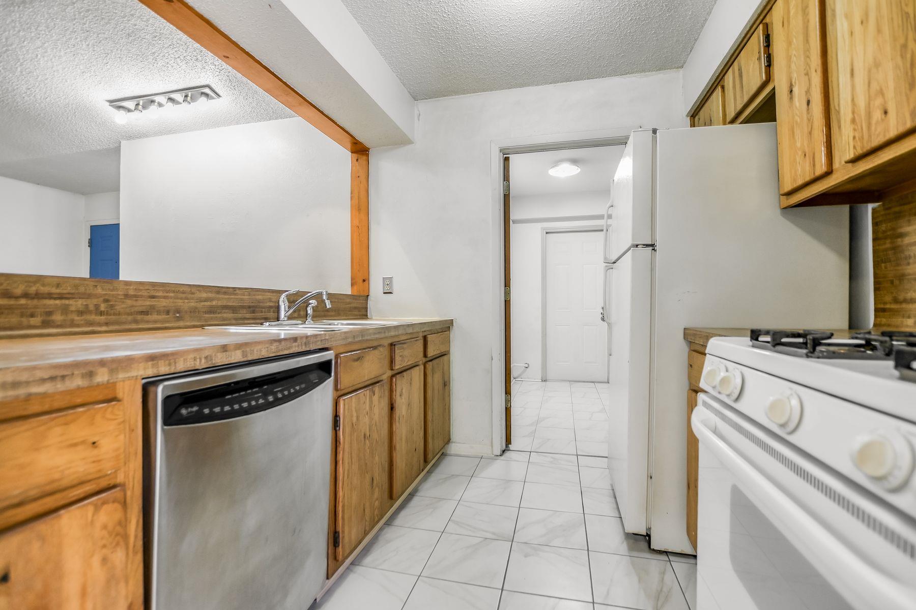 11948 Sunhillow Bnd # A, Austin, TX 78758