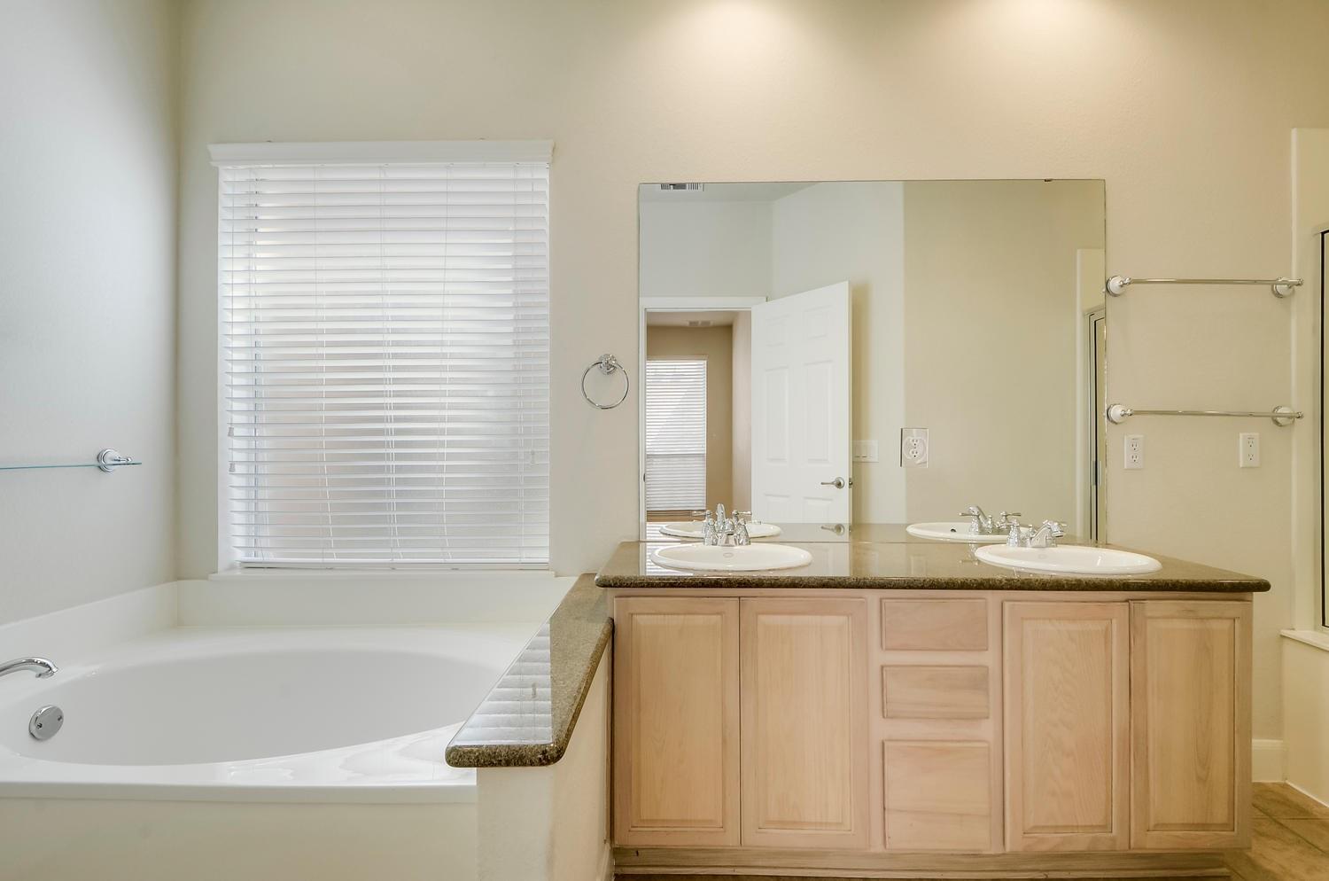 14812 Avery Ranch Blvd # 12, Austin, TX 78717