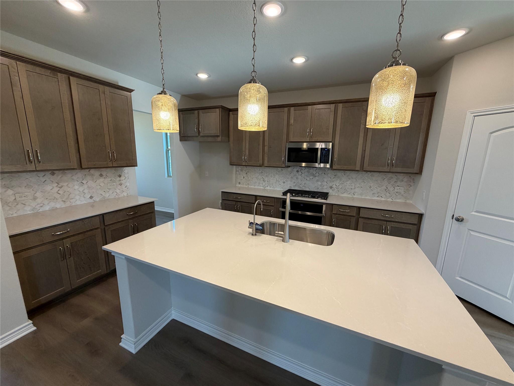 237 Leeland Dr, Liberty Hill, TX 78642