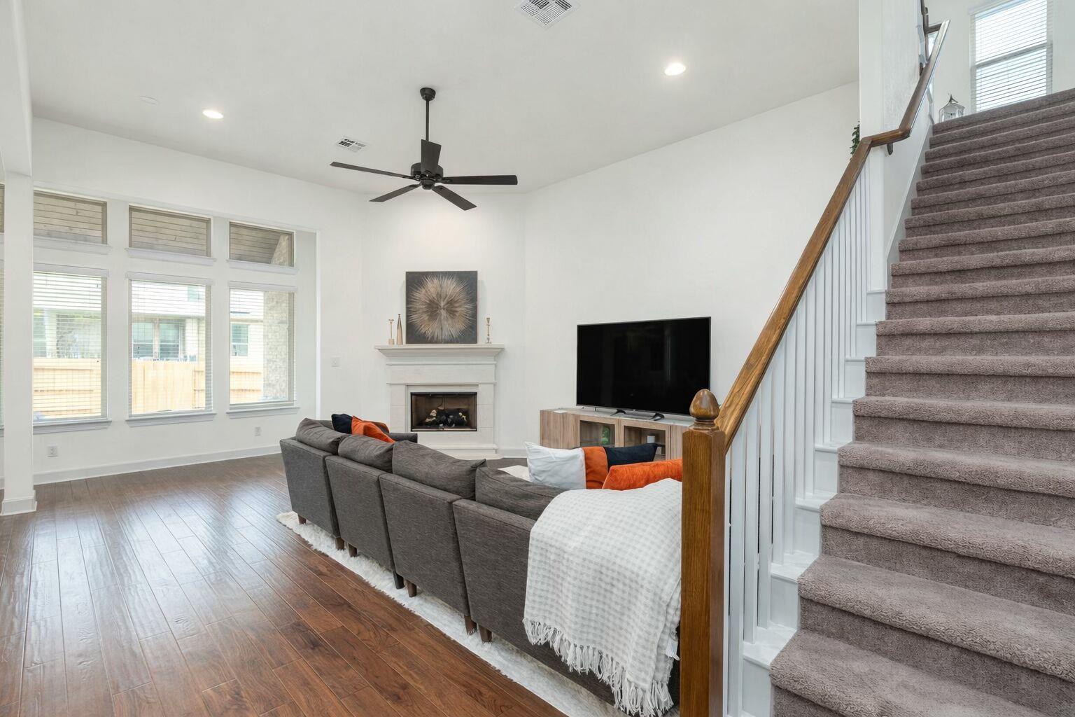 2421 Carretera Dr, Leander, TX 78641