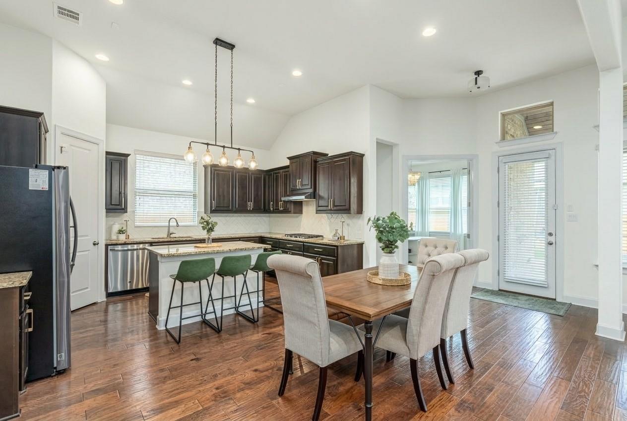 2421 Carretera Dr, Leander, TX 78641