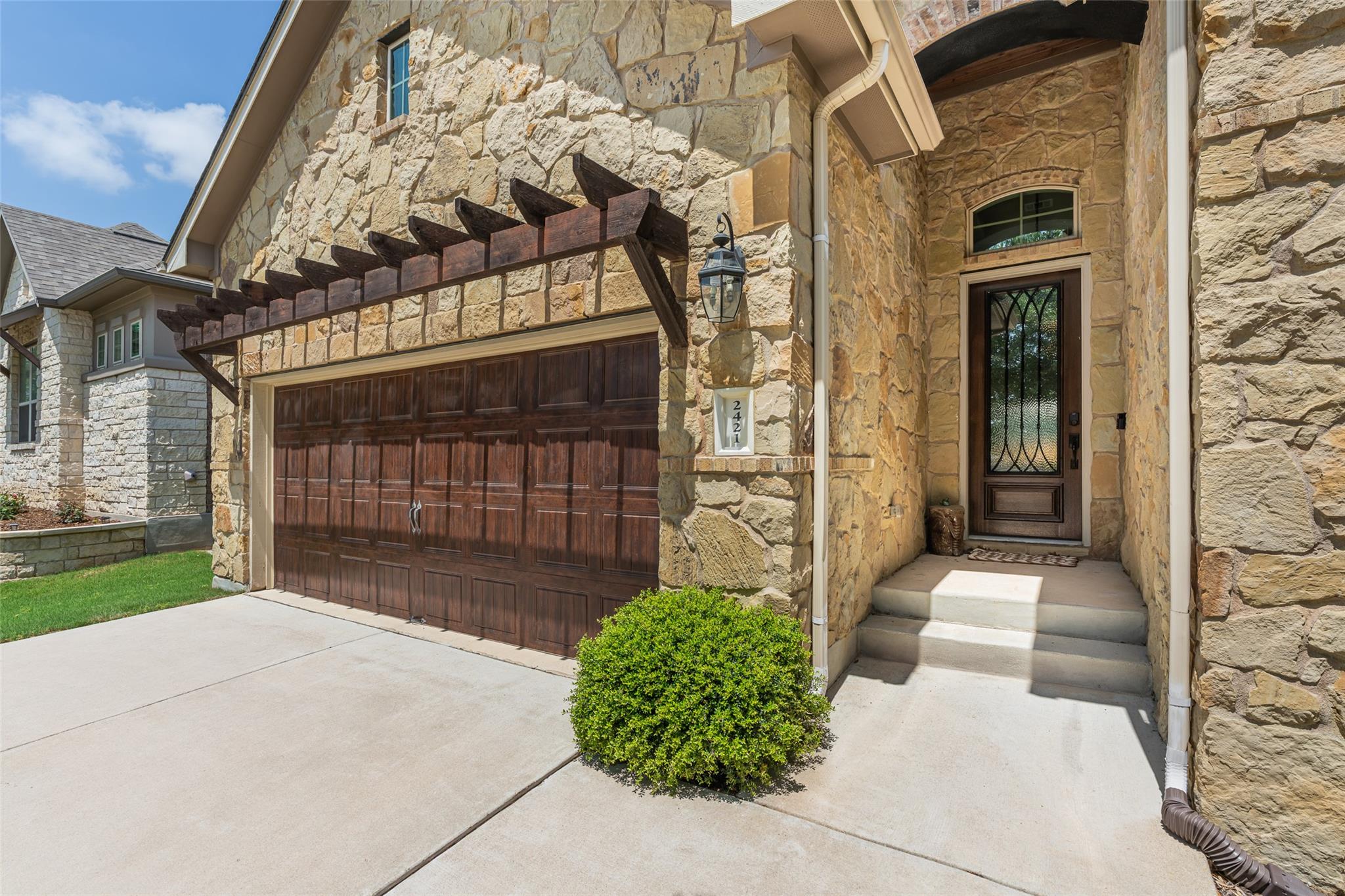 2421 Carretera Dr, Leander, TX 78641