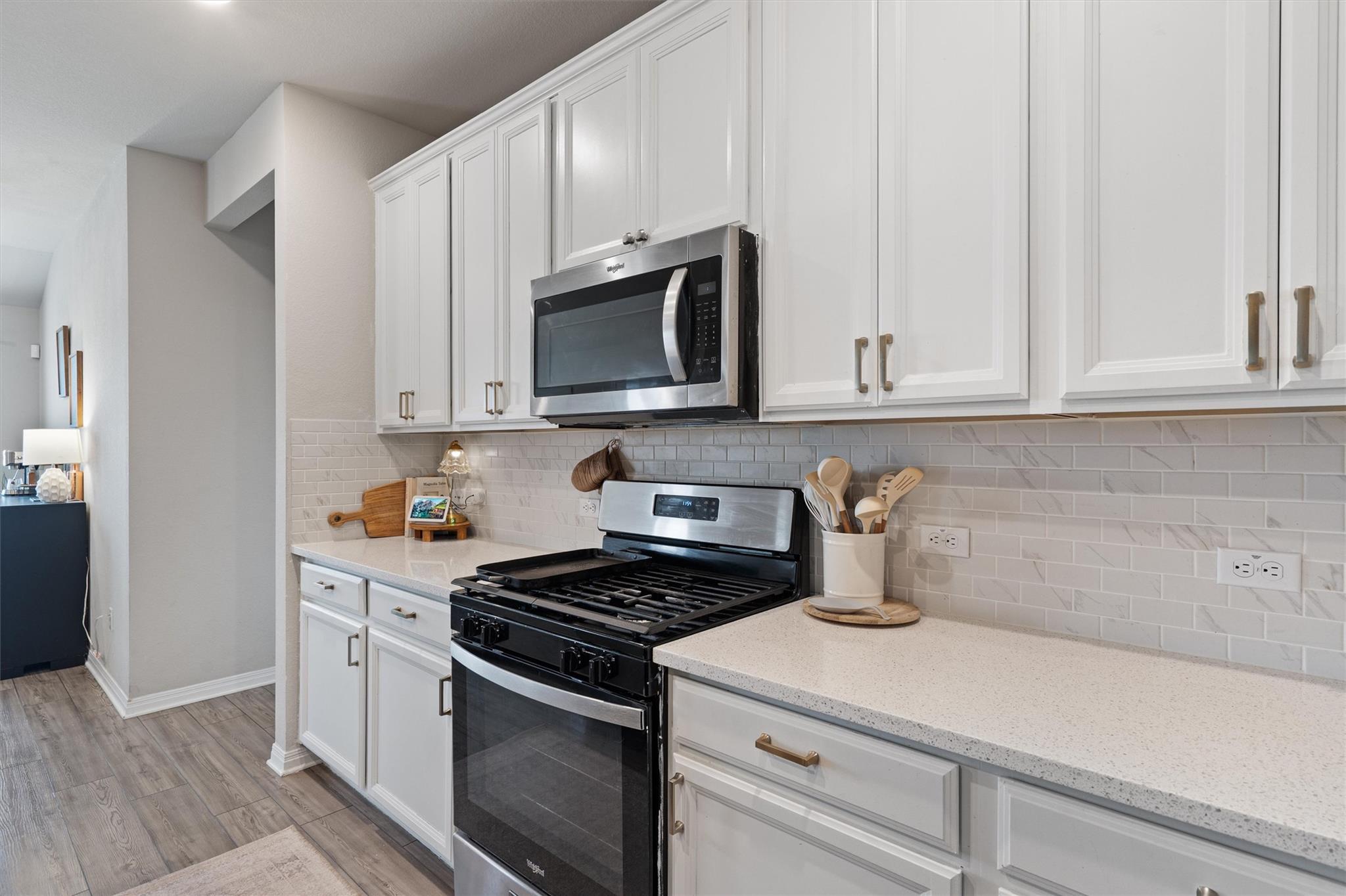 537 Loriner Way, Liberty Hill, TX 78642