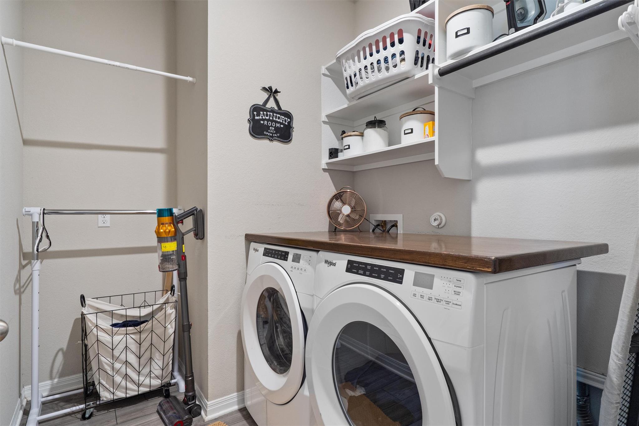 537 Loriner Way, Liberty Hill, TX 78642