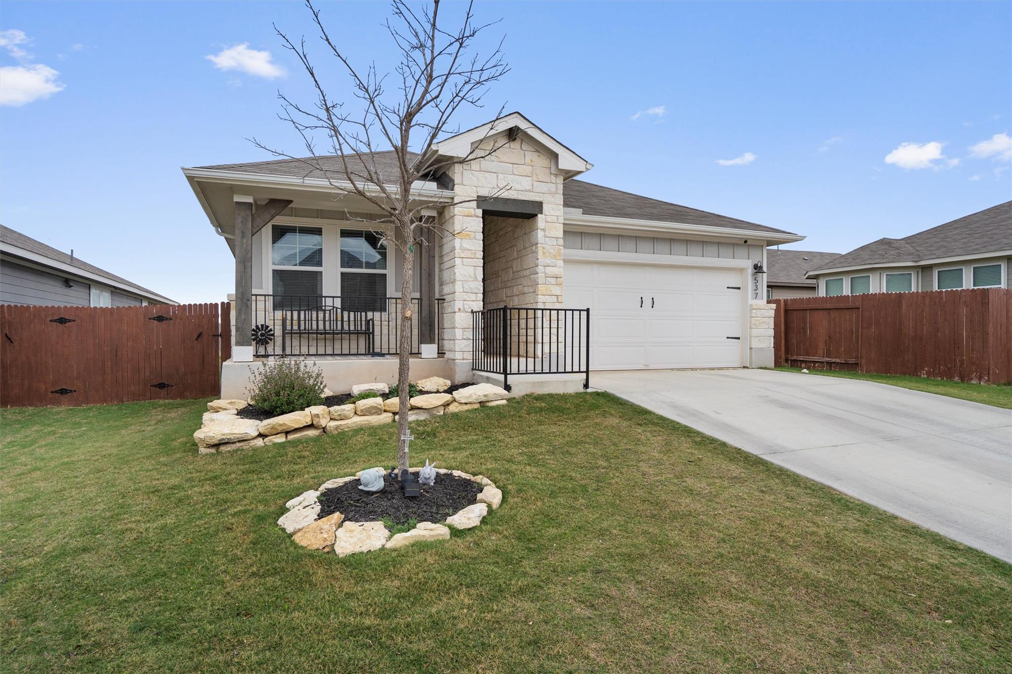 537 Loriner Way, Liberty Hill, TX 78642