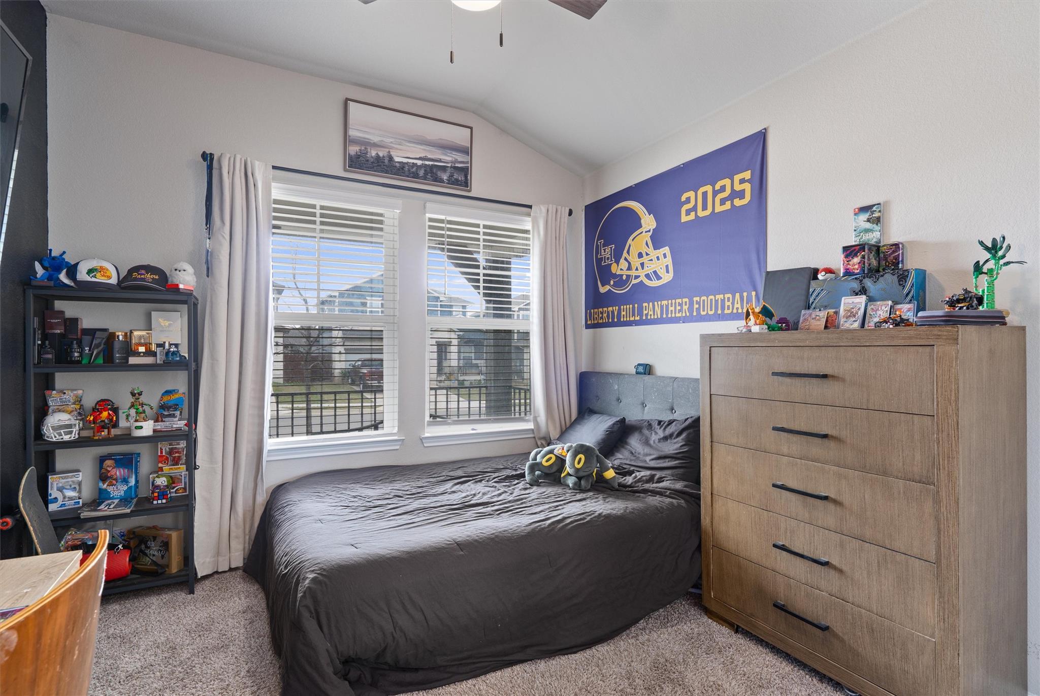 537 Loriner Way, Liberty Hill, TX 78642