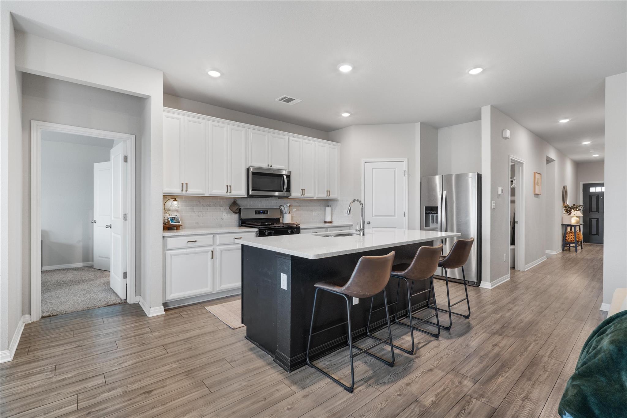 537 Loriner Way, Liberty Hill, TX 78642