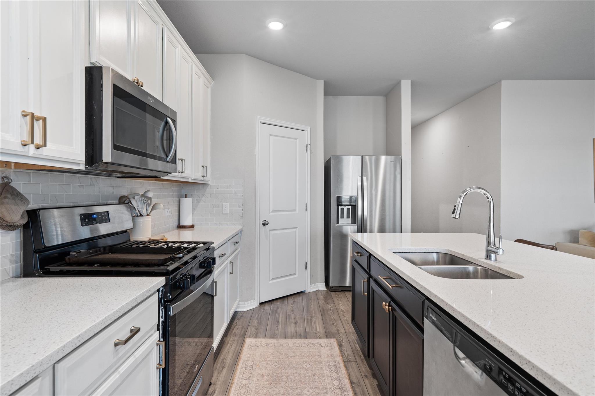 537 Loriner Way, Liberty Hill, TX 78642