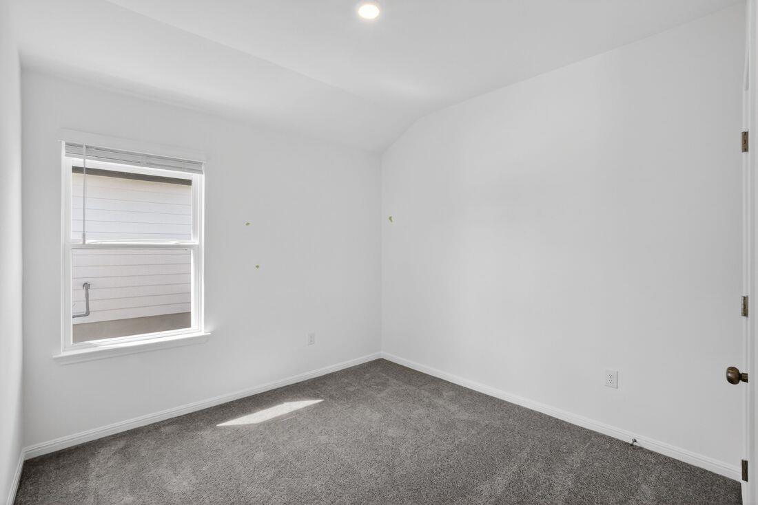 14100 Axel Johanson Dr, Del Valle, TX 78617