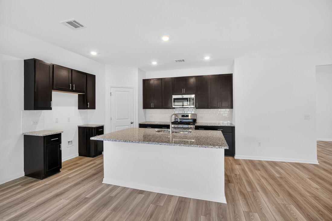 14100 Axel Johanson Dr, Del Valle, TX 78617