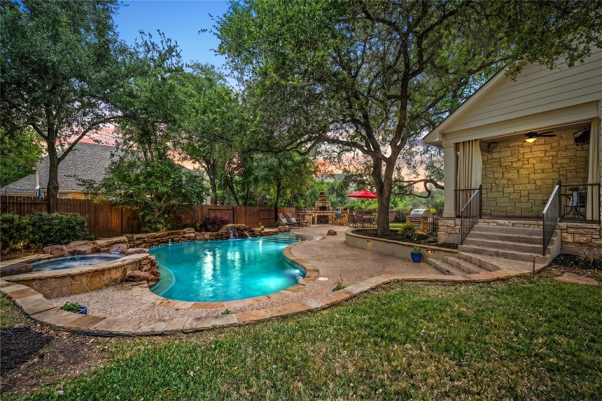 2320 Via Cordova Ct, Austin, TX 78732
