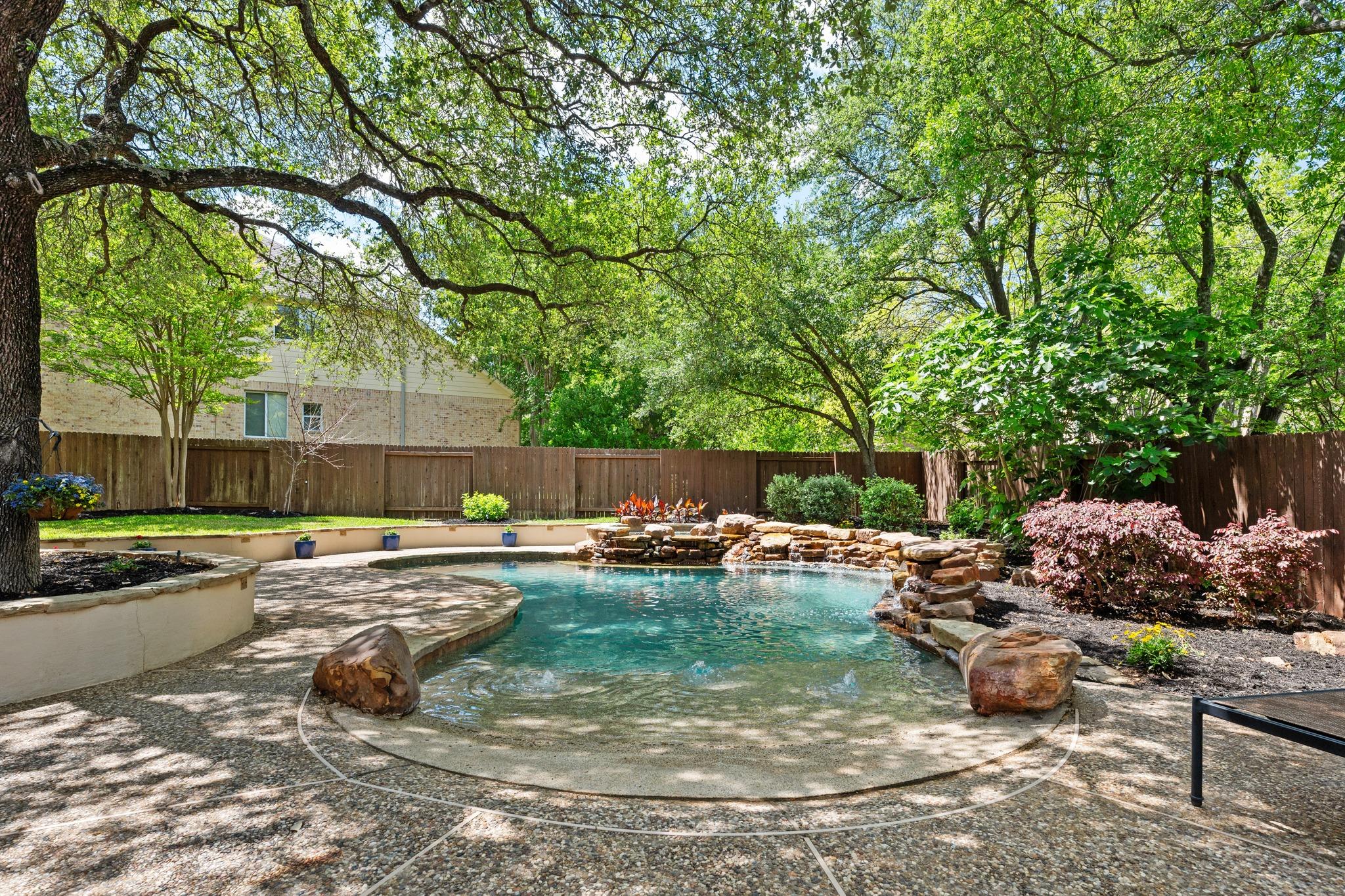 2320 Via Cordova Ct, Austin, TX 78732