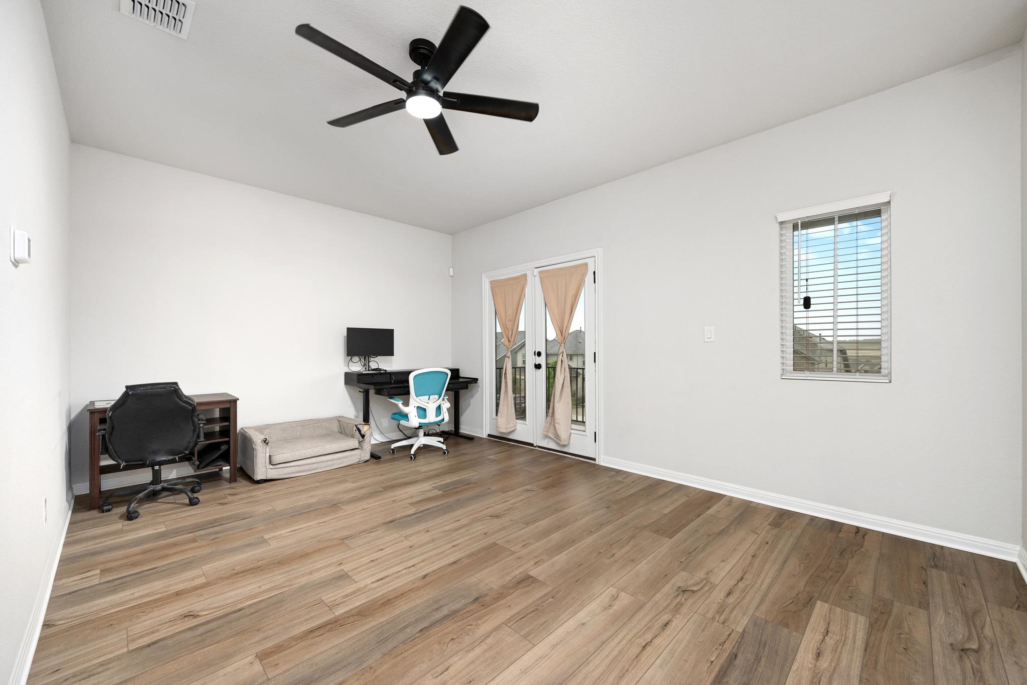 236 Travis Ln, Liberty Hill, TX 78642