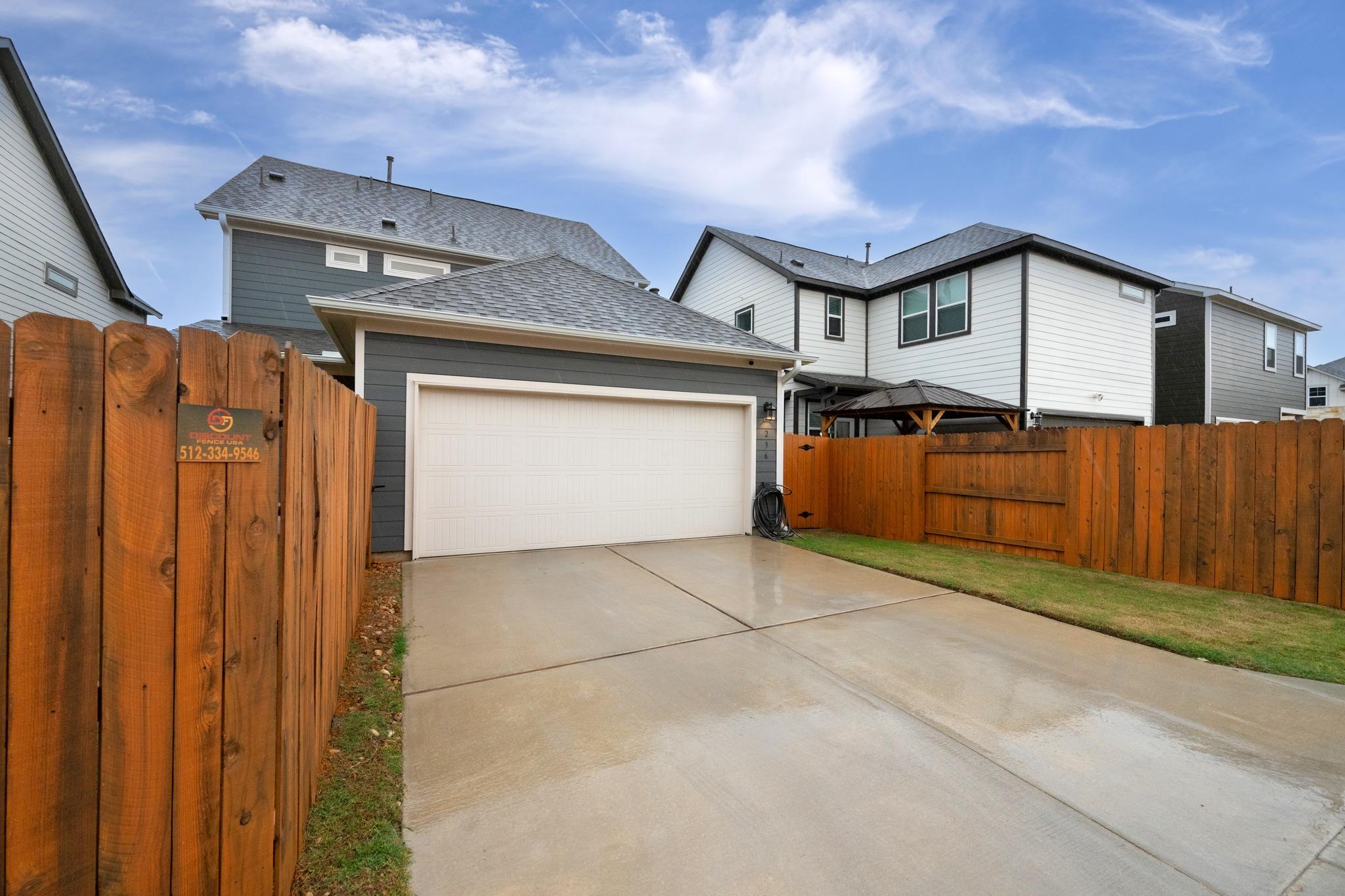 236 Travis Ln, Liberty Hill, TX 78642