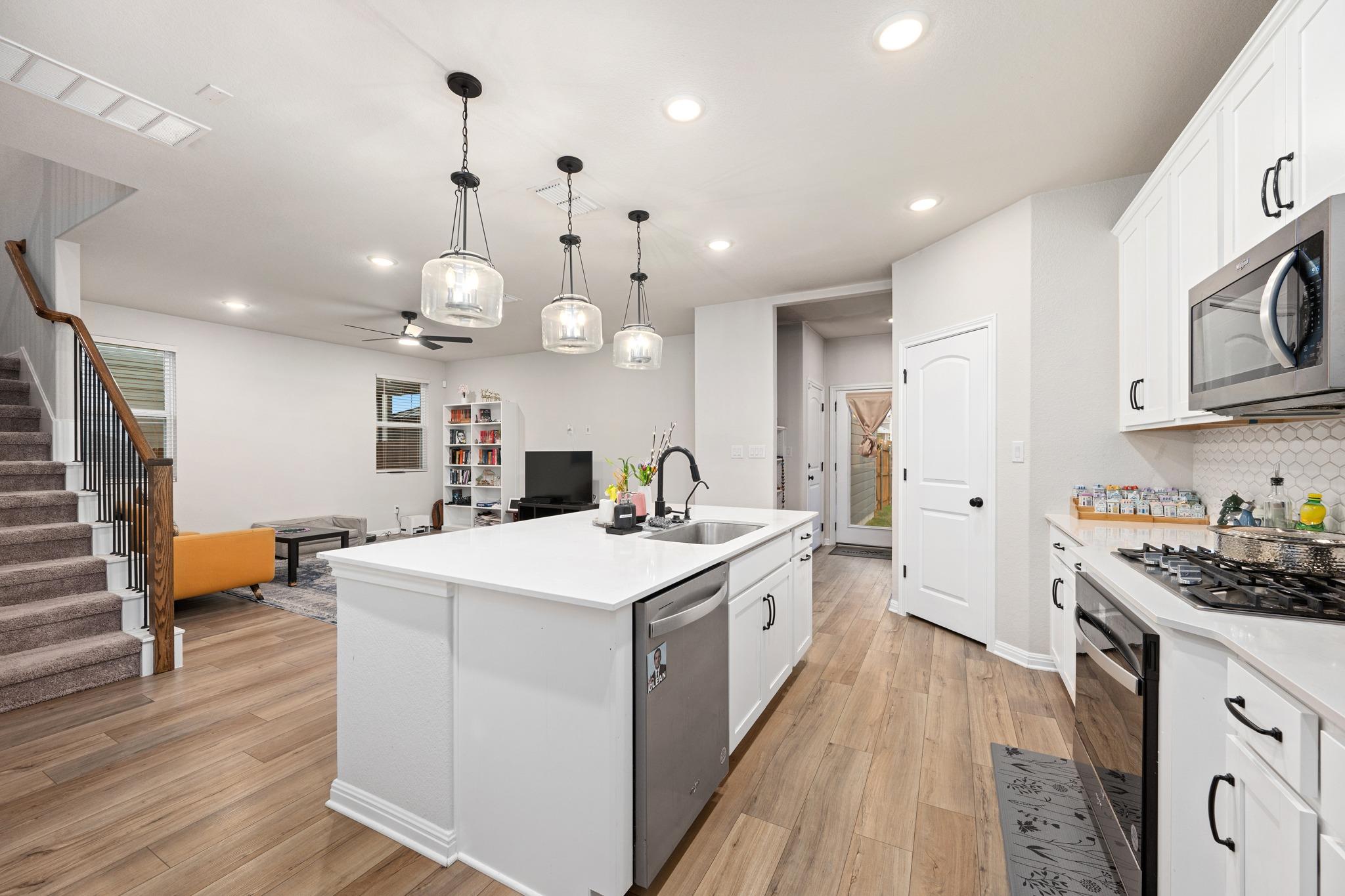 236 Travis Ln, Liberty Hill, TX 78642