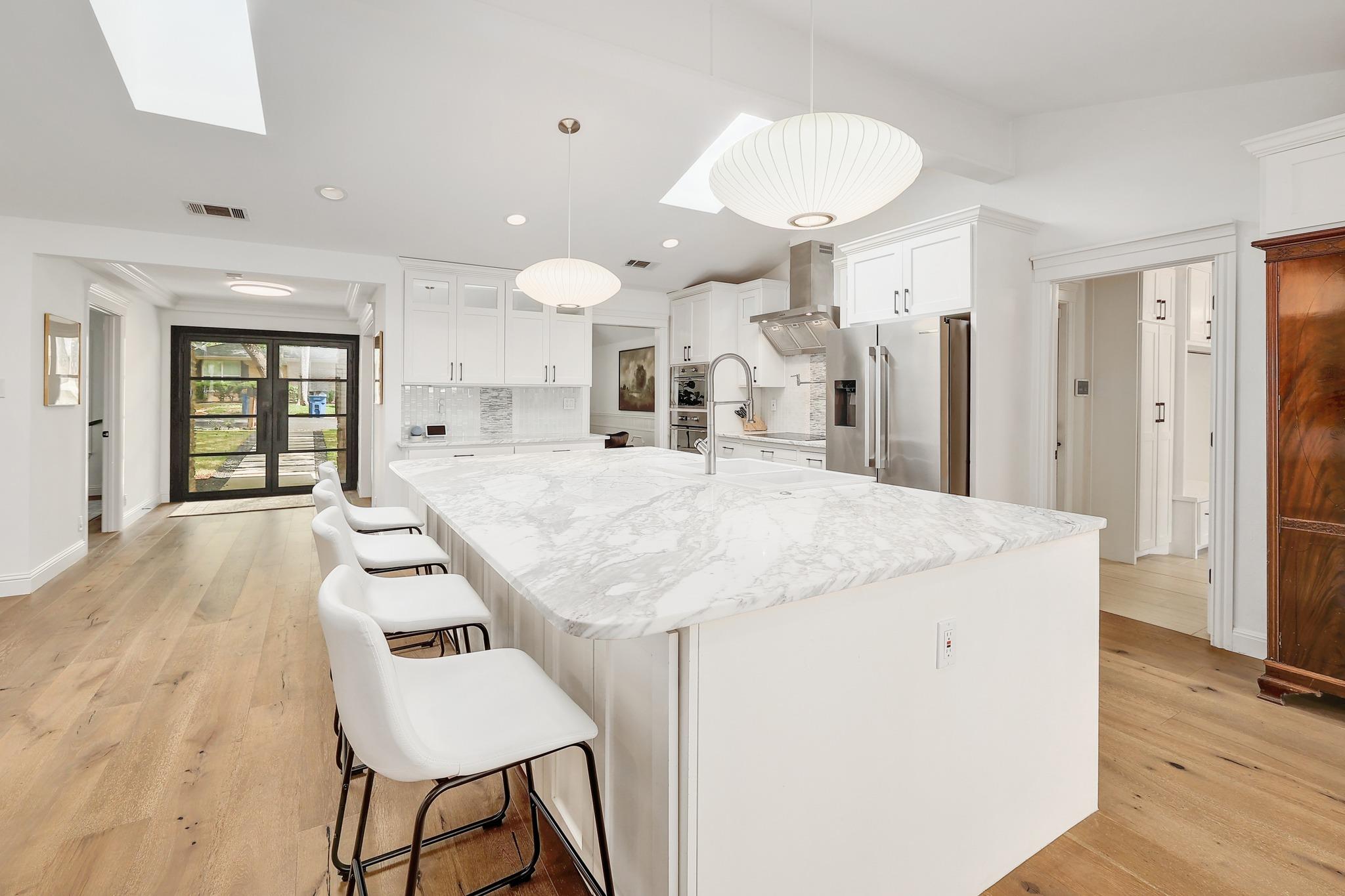 9305 Spring Hollow Dr, Austin, TX 78750