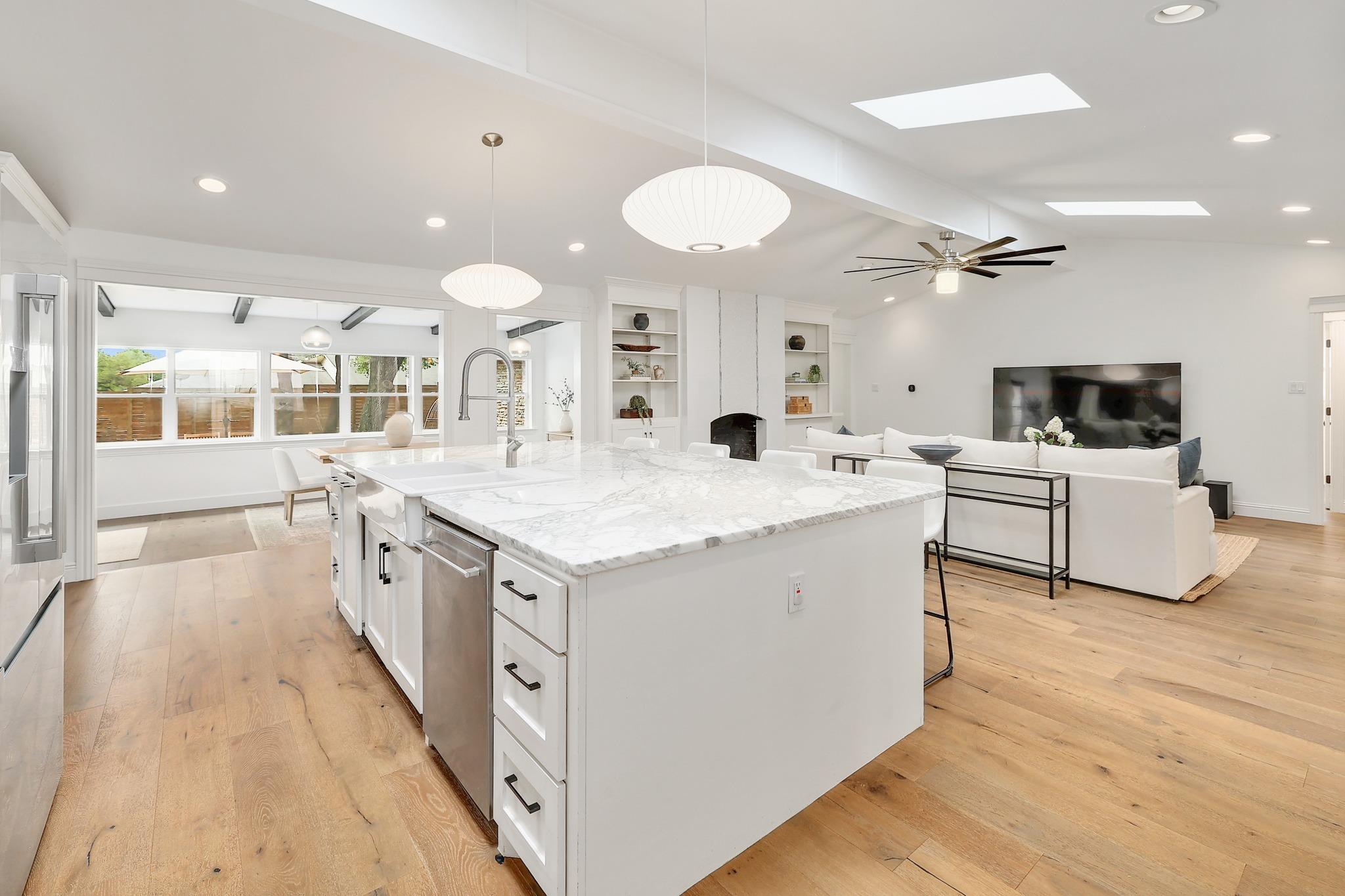 9305 Spring Hollow Dr, Austin, TX 78750