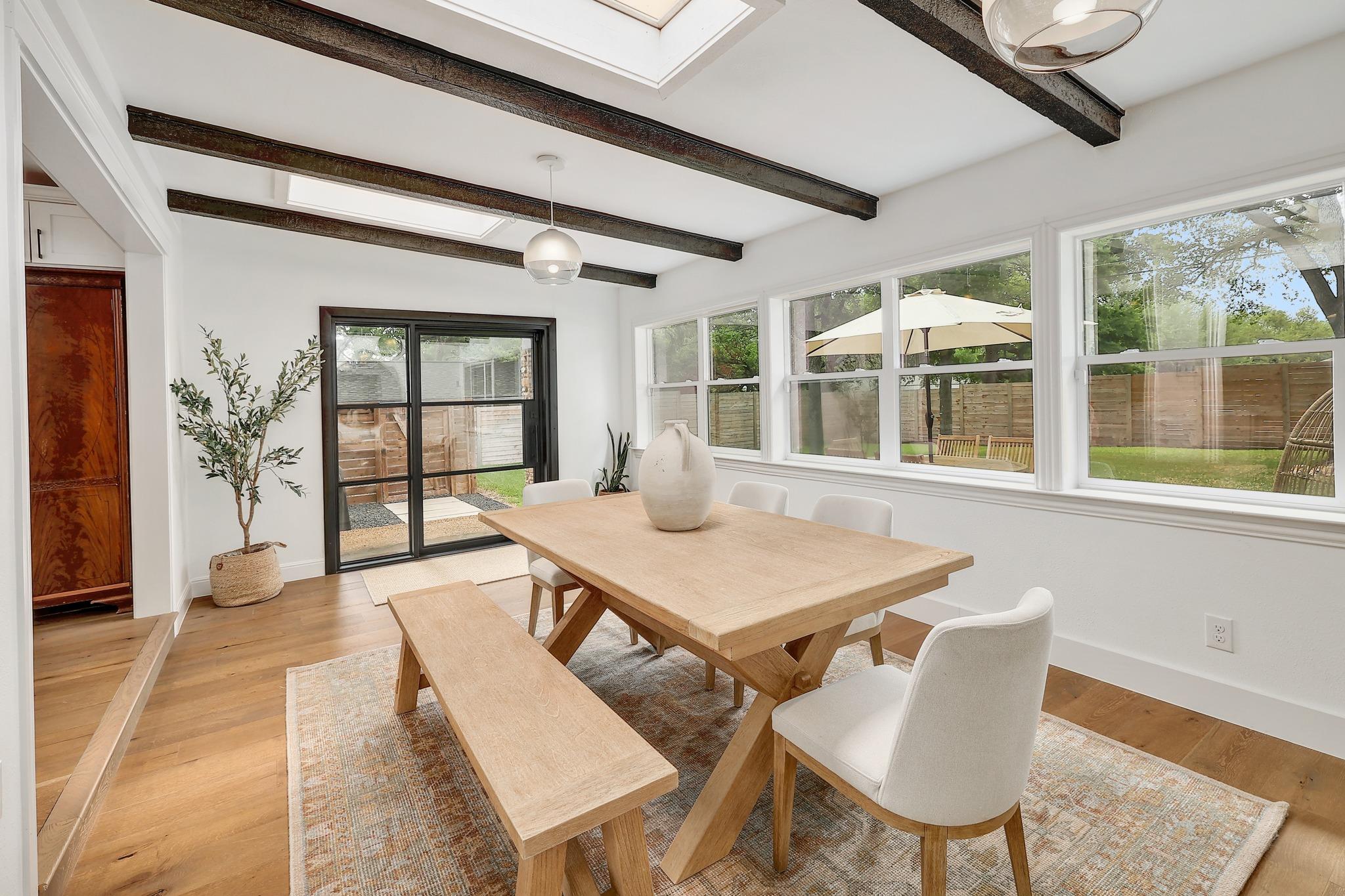 9305 Spring Hollow Dr, Austin, TX 78750