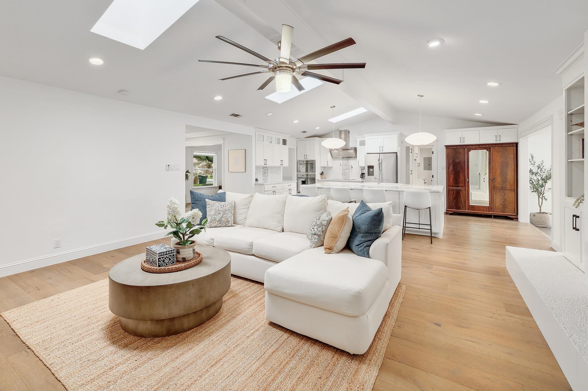 9305 Spring Hollow Dr, Austin, TX 78750