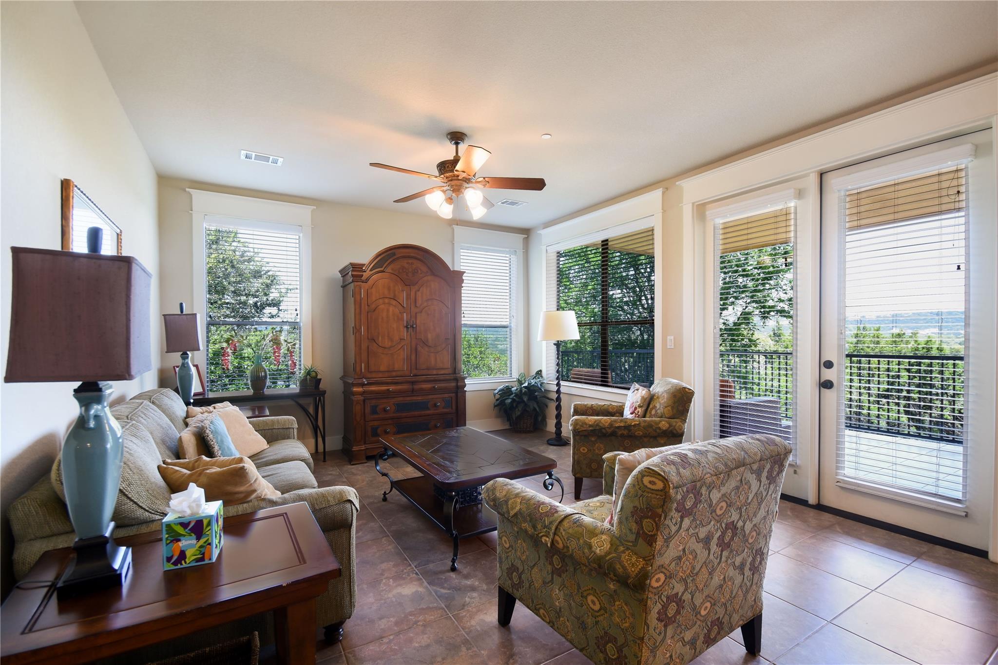 17800 Edgewood Way # 203, Jonestown, TX 78645