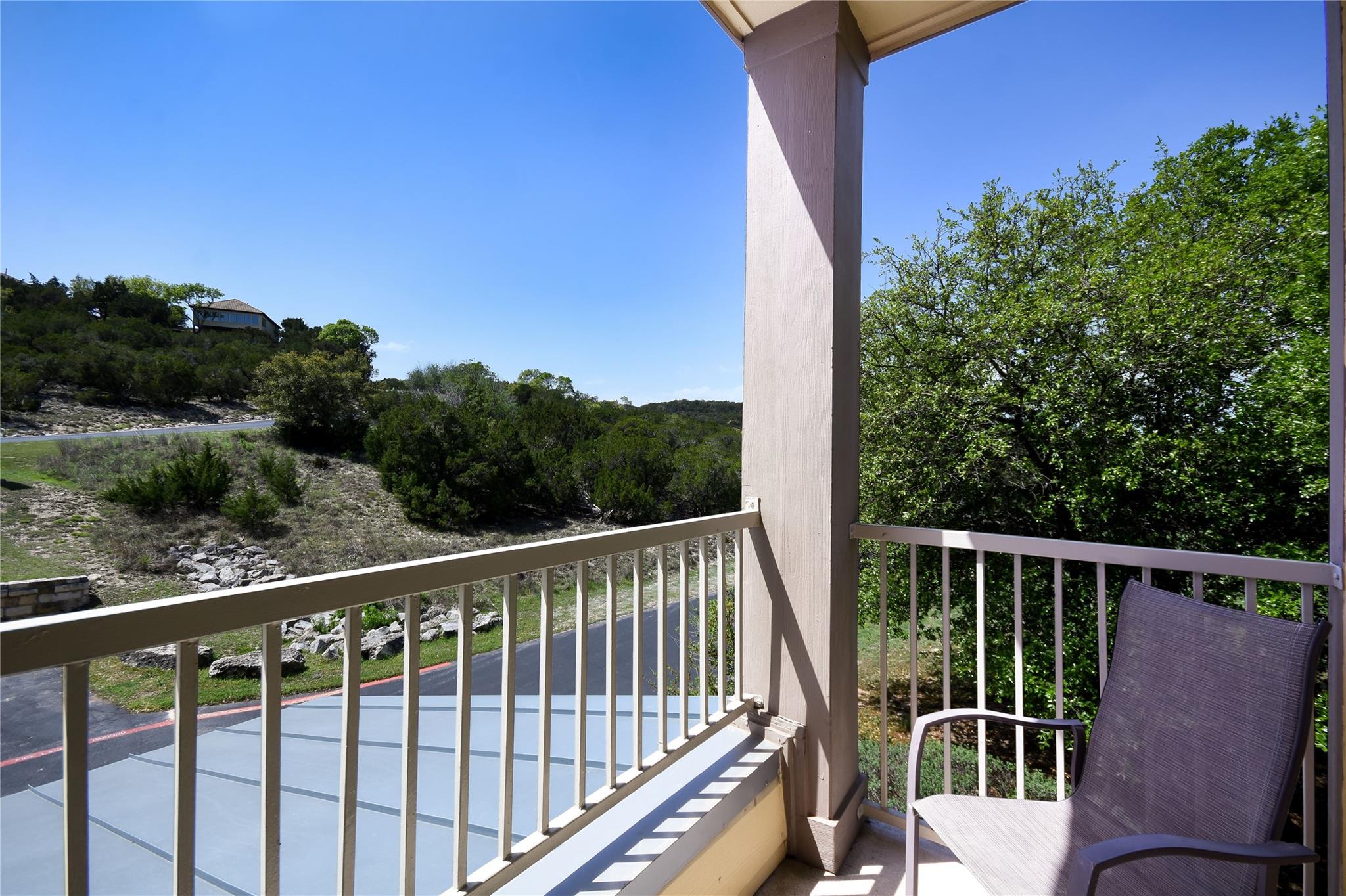 17800 Edgewood Way # 203, Jonestown, TX 78645