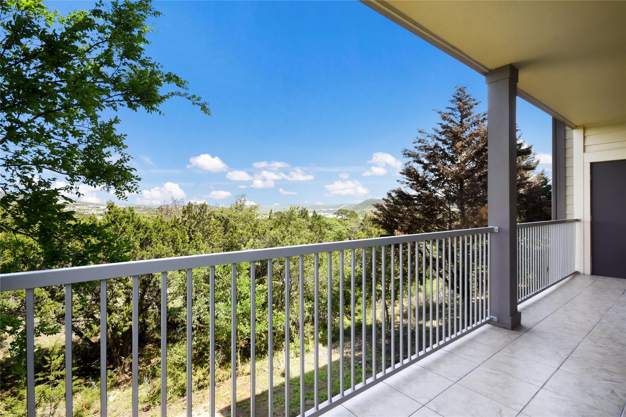 17800 Edgewood Way # 203, Jonestown, TX 78645