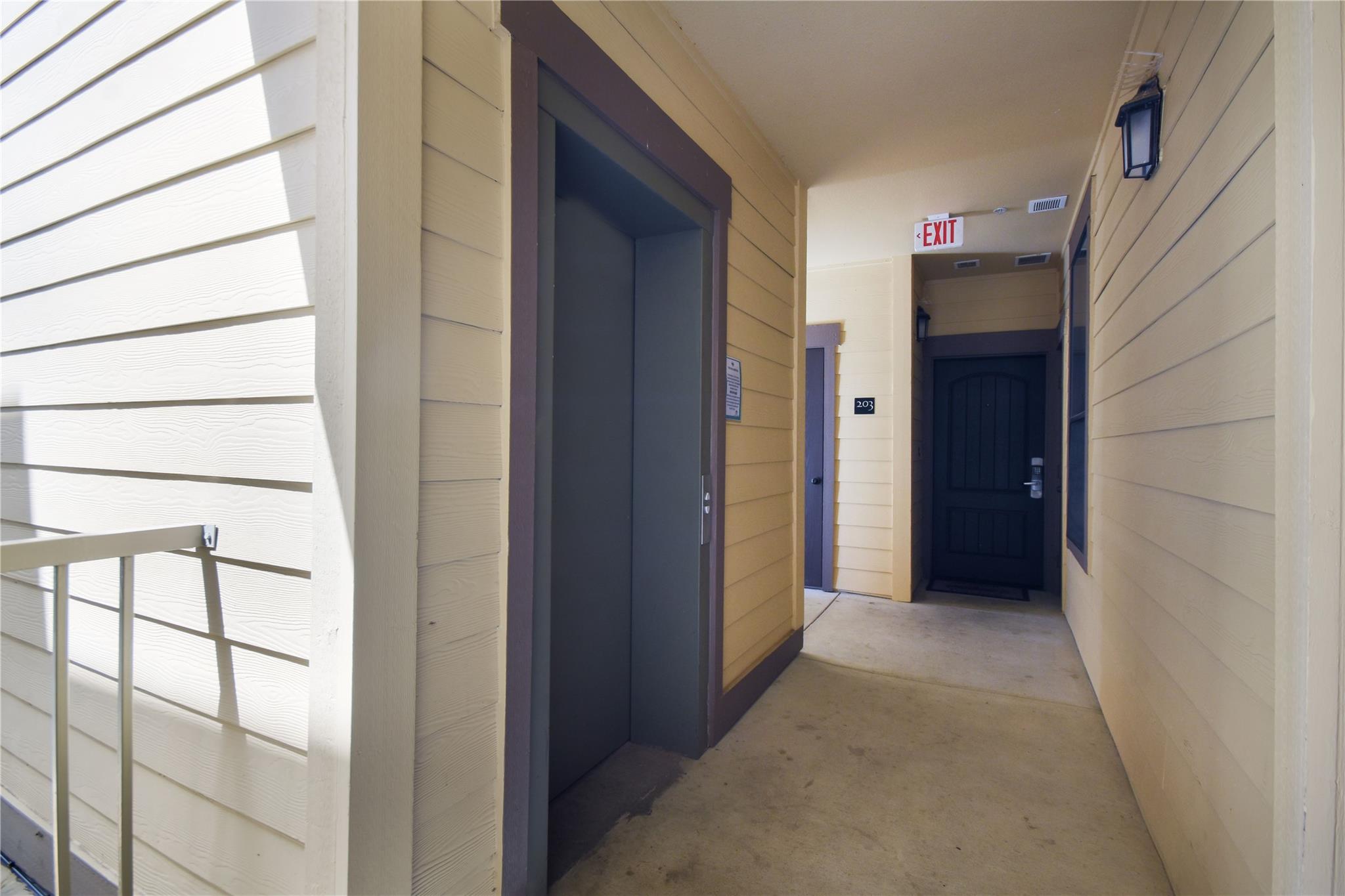 17800 Edgewood Way # 203, Jonestown, TX 78645