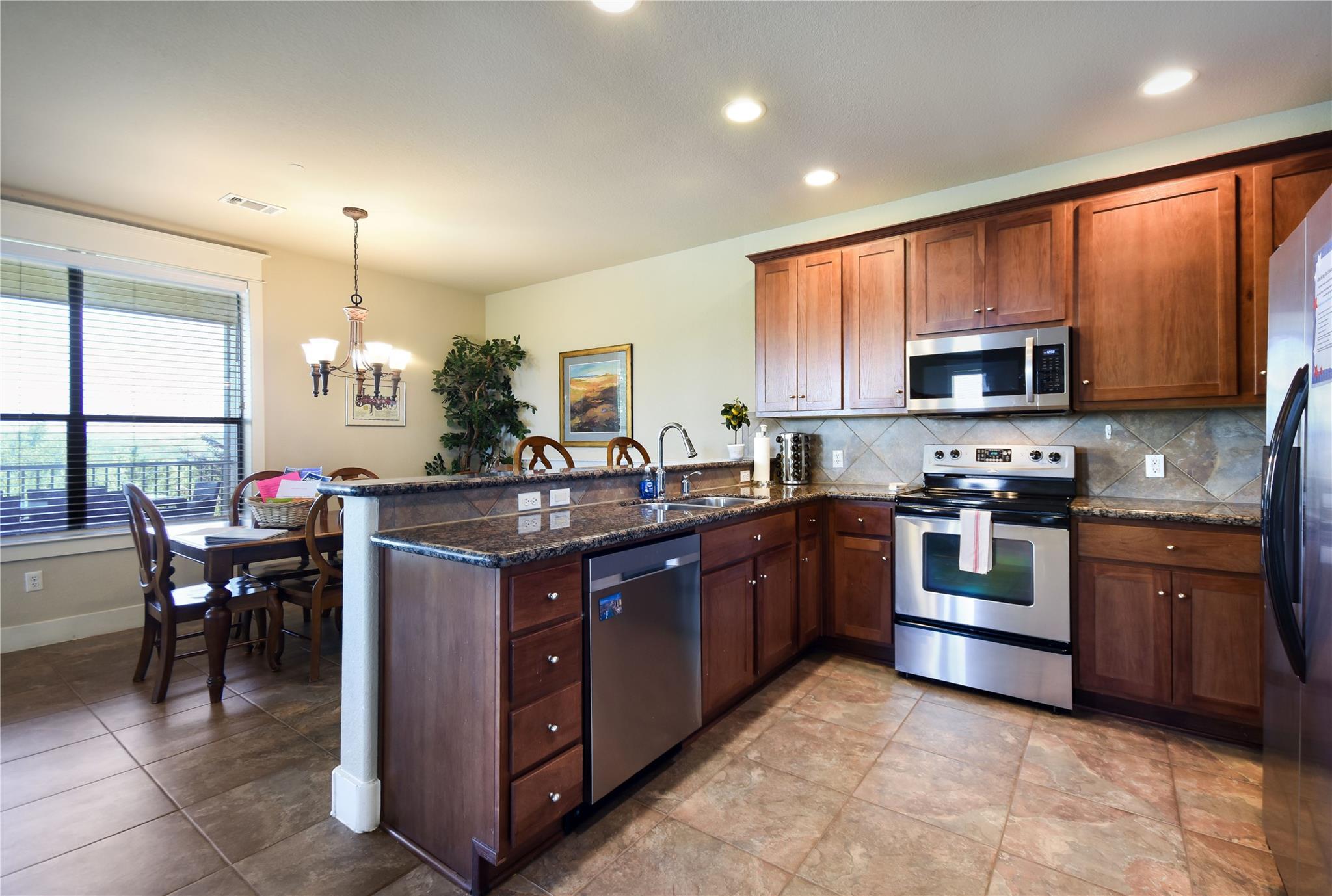 17800 Edgewood Way # 203, Jonestown, TX 78645