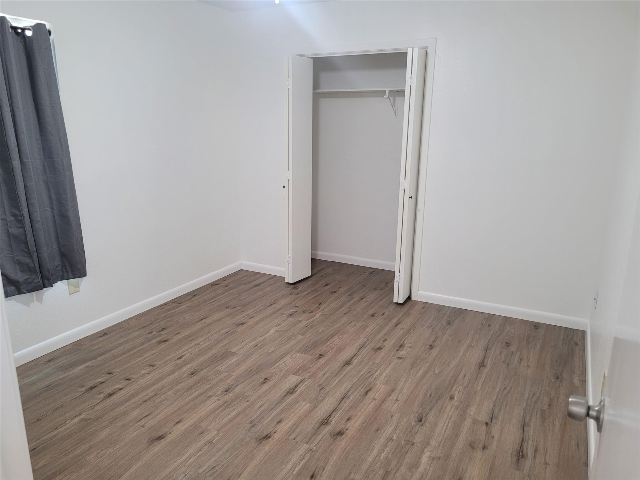 205 2nd Ave # 2, Smithville, TX 78957