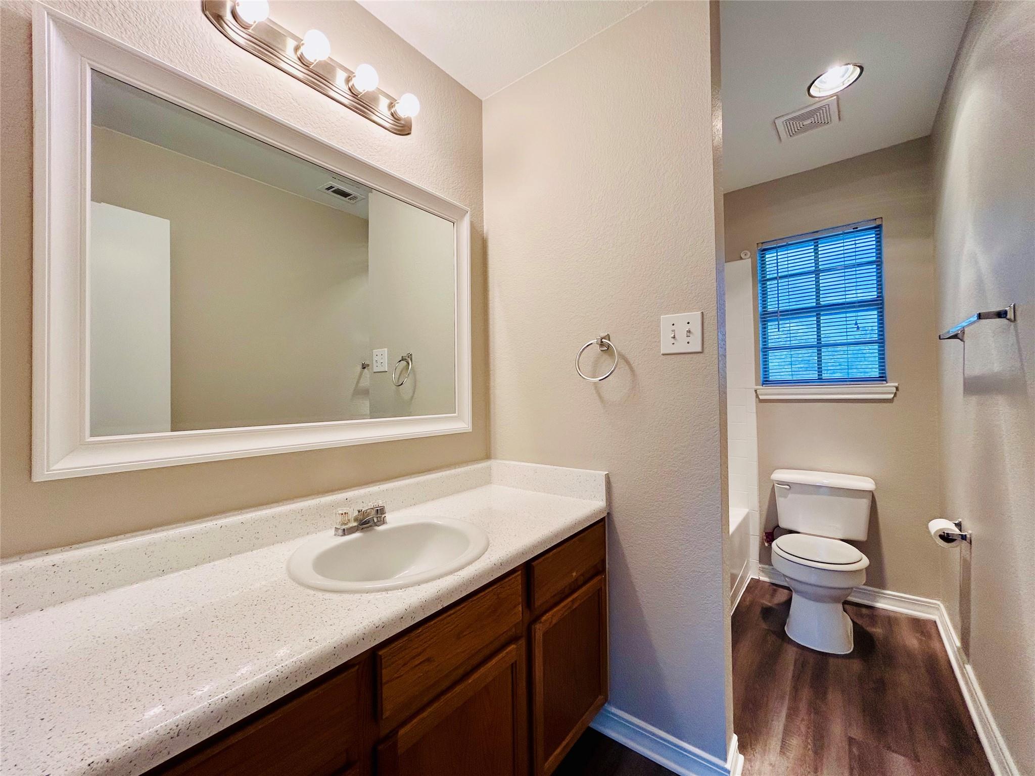 8511 Apple Carrie Cv # B, Austin, TX 78745