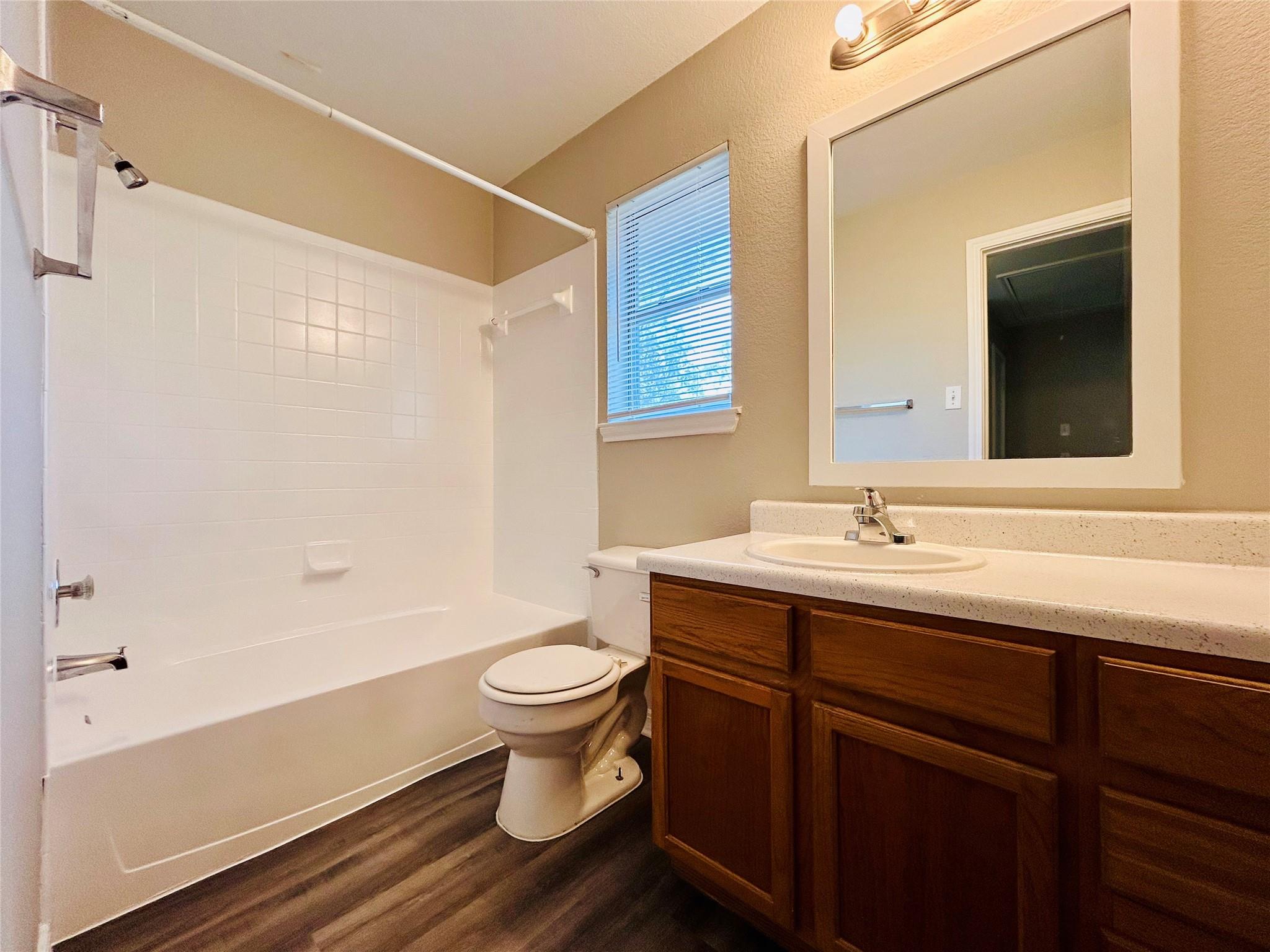 8511 Apple Carrie Cv # B, Austin, TX 78745