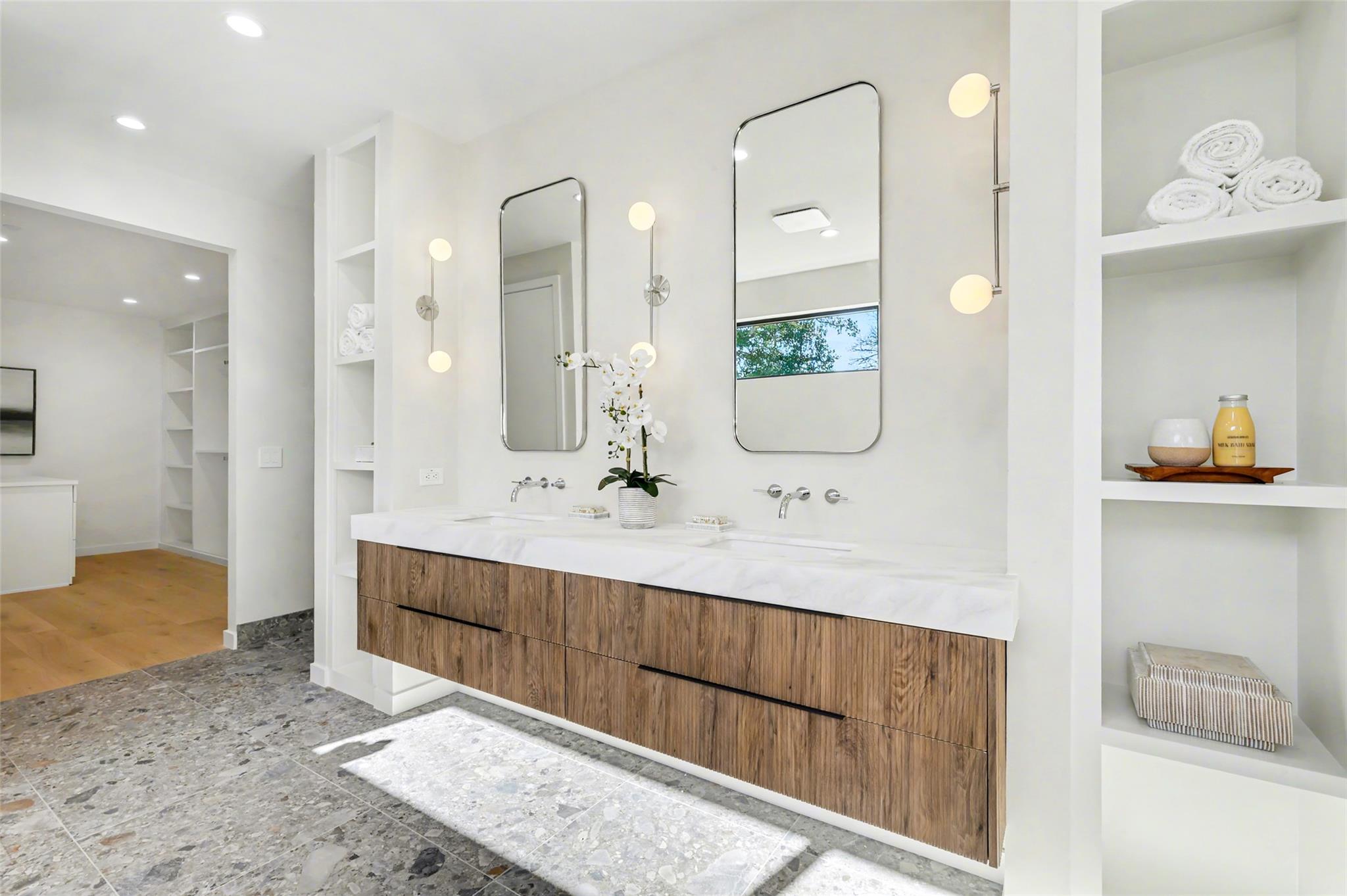 2404 Camino Alto Rd, West Lake Hills, TX 78746