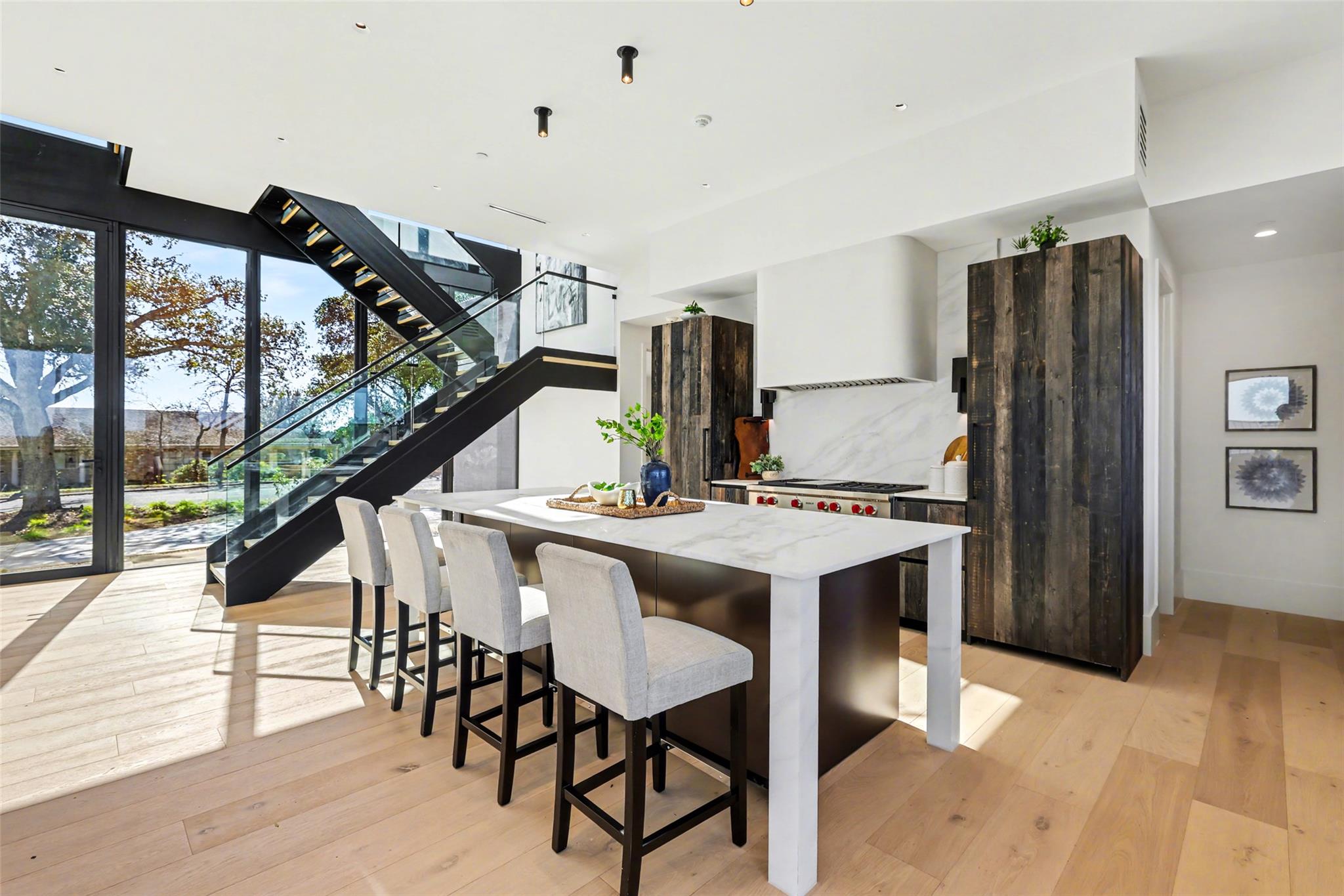 2404 Camino Alto Rd, West Lake Hills, TX 78746