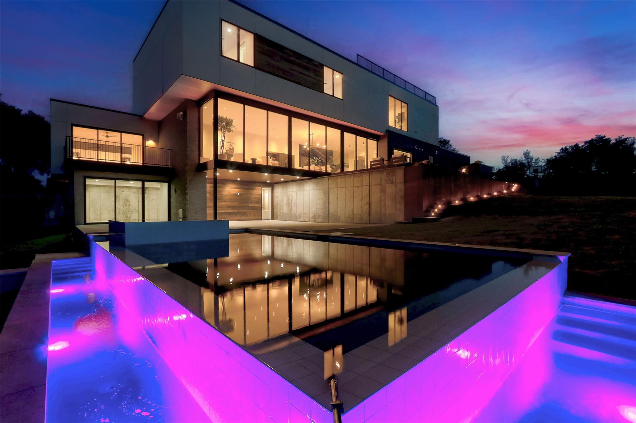 2404 Camino Alto Rd, West Lake Hills, TX 78746