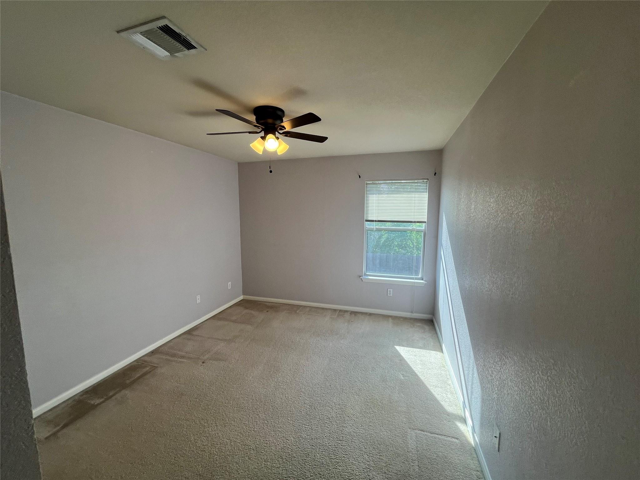 221 Gainer Dr, Hutto, TX 78634