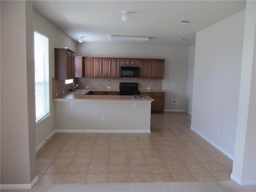 221 Gainer Dr, Hutto, TX 78634