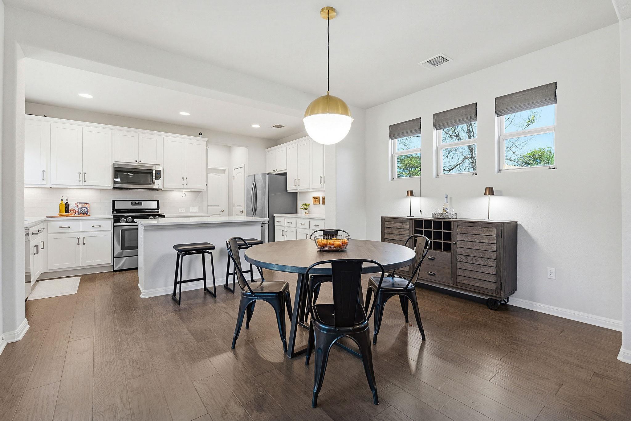 5820 Baythorne Dr, Austin, TX 78747