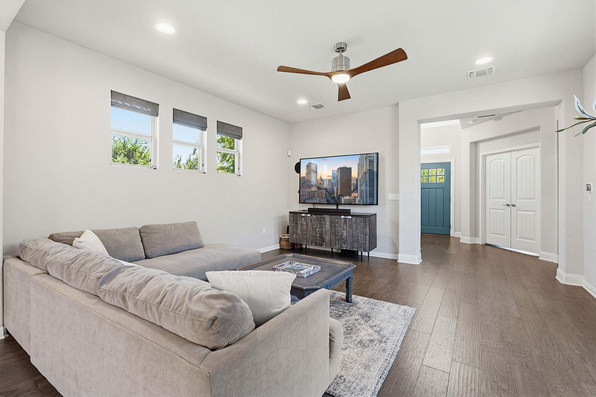 5820 Baythorne Dr, Austin, TX 78747